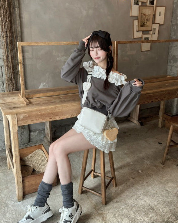 オフショルフリルスウェット