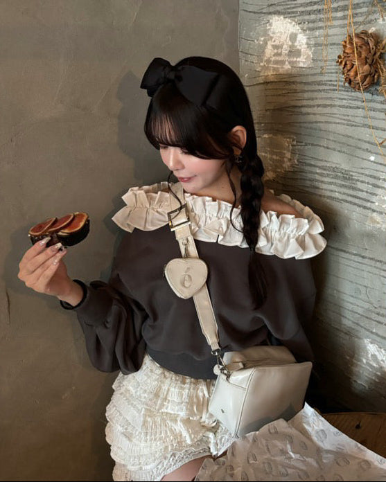 オフショルフリルスウェット