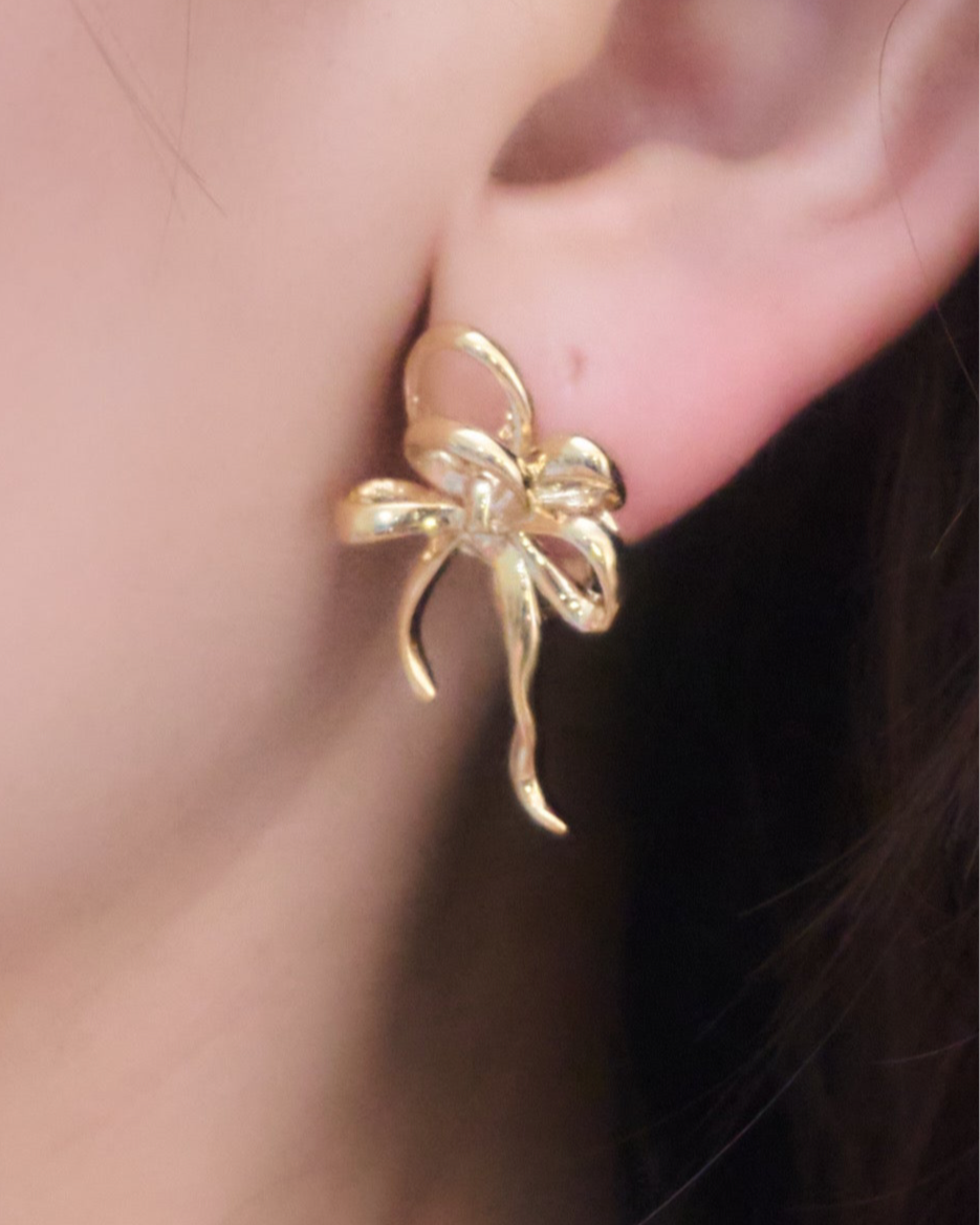 ニュアンスリボンピアス