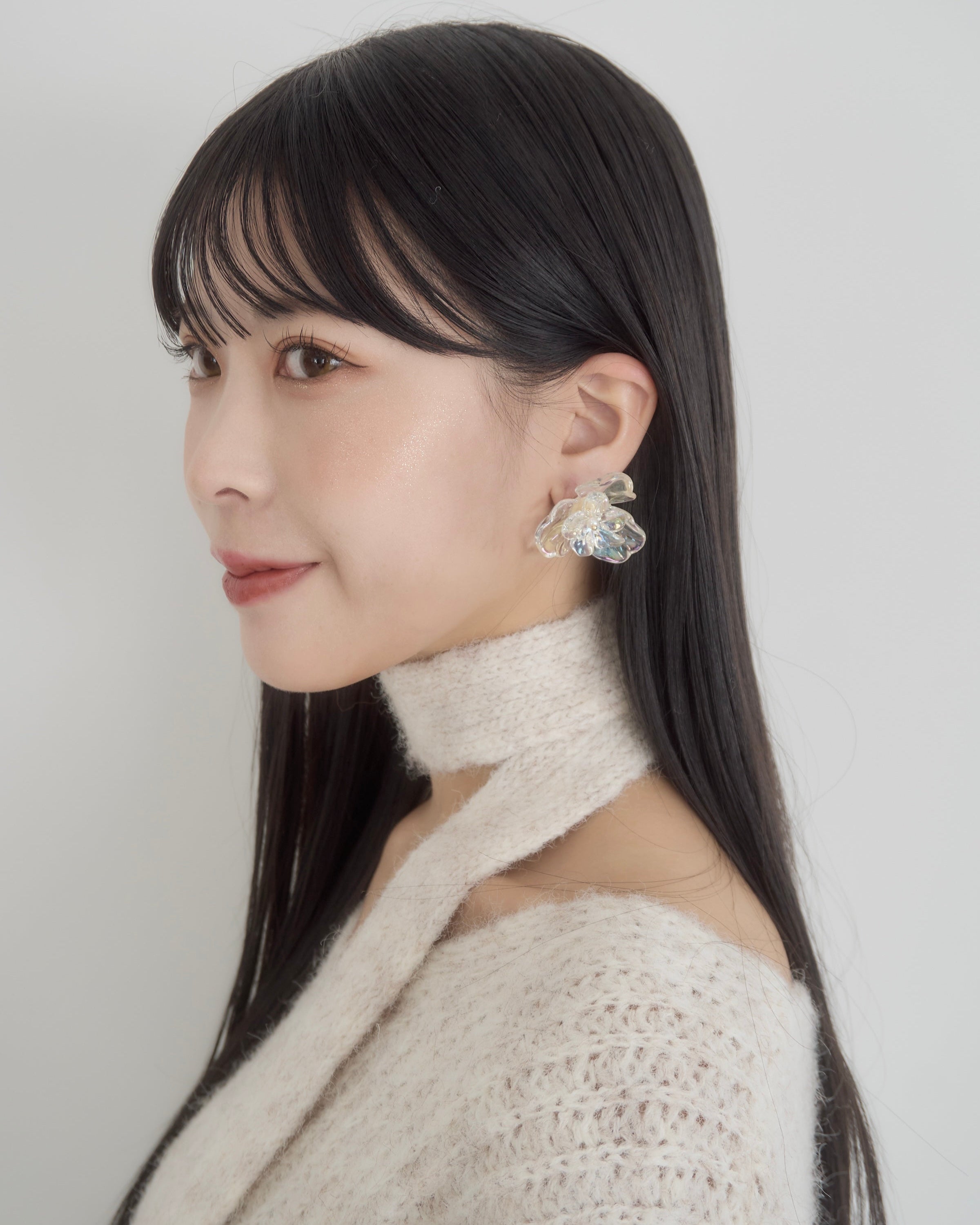 透明的花耳環