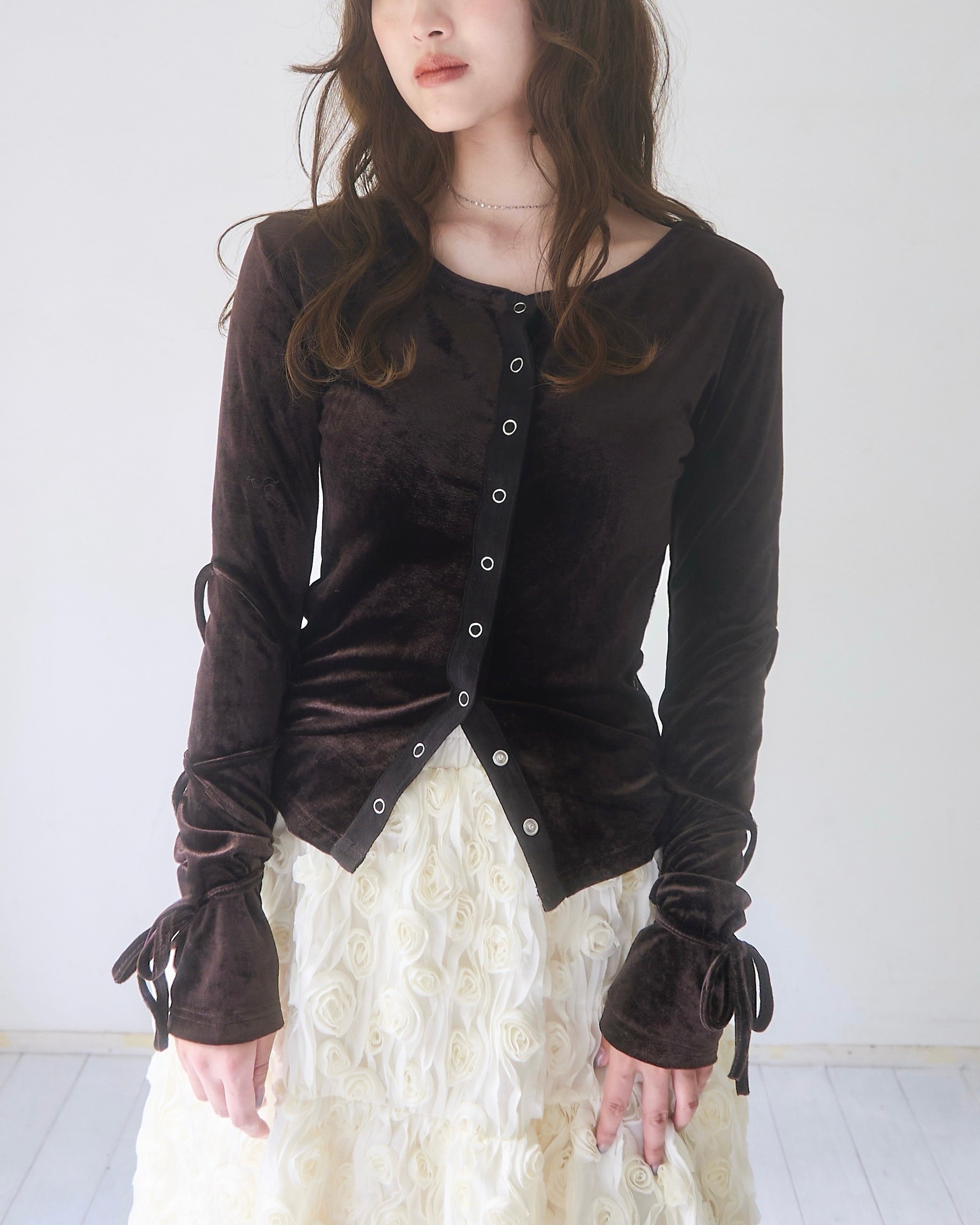 ダークブラウン