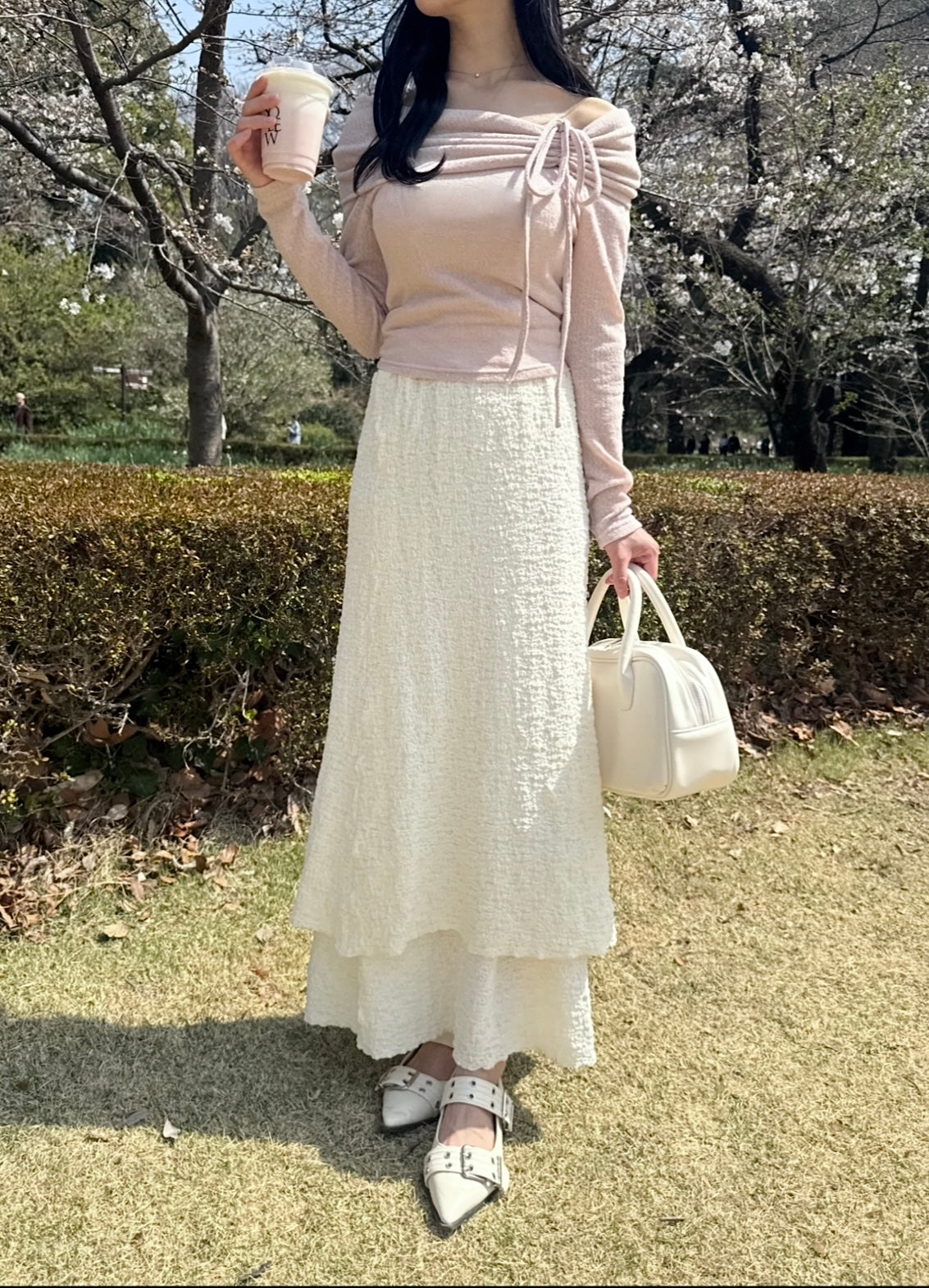 露肩絲帶上衣
