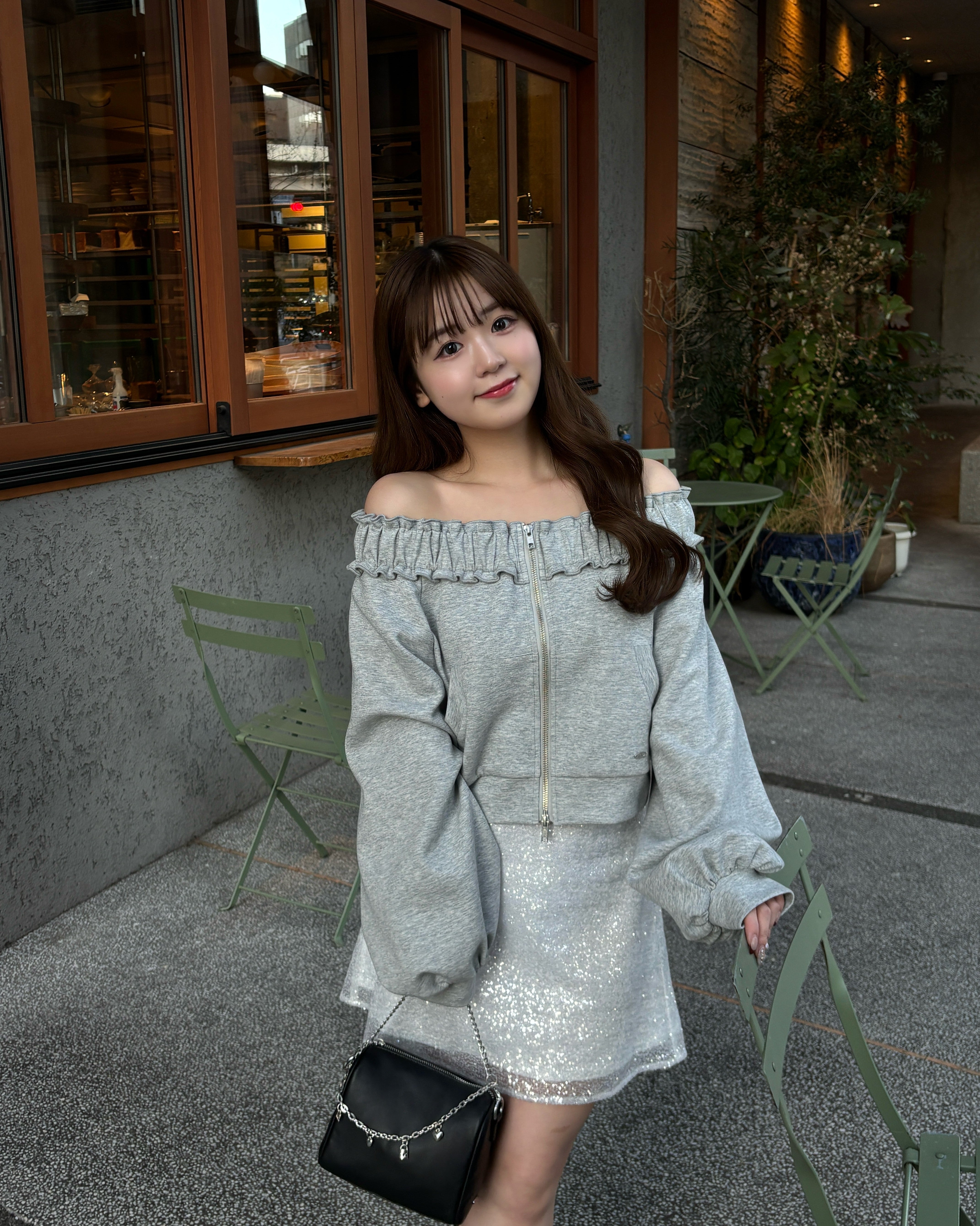 ダブルジップオフショルフリルスウェット