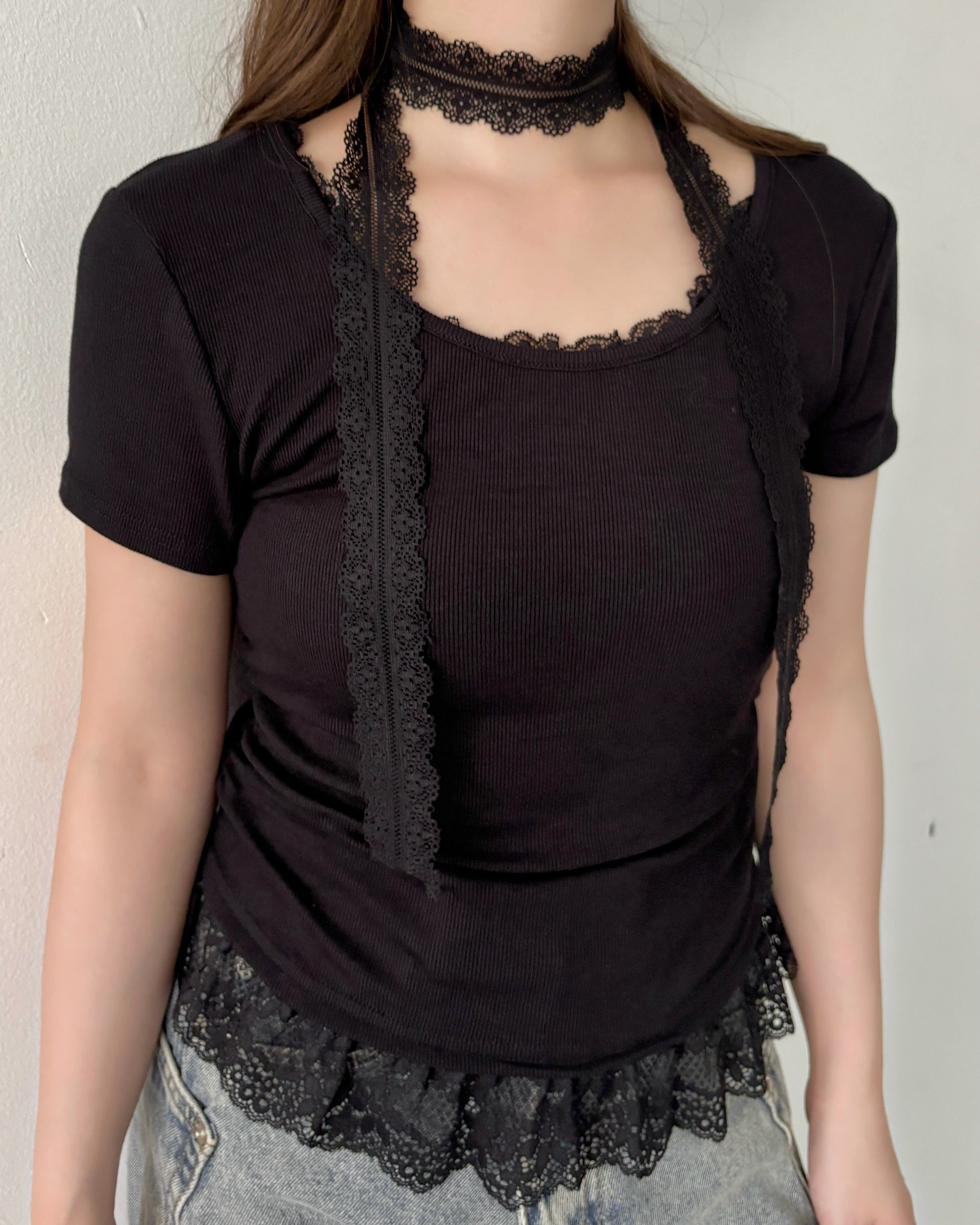 Lace docking T-shirt with tie