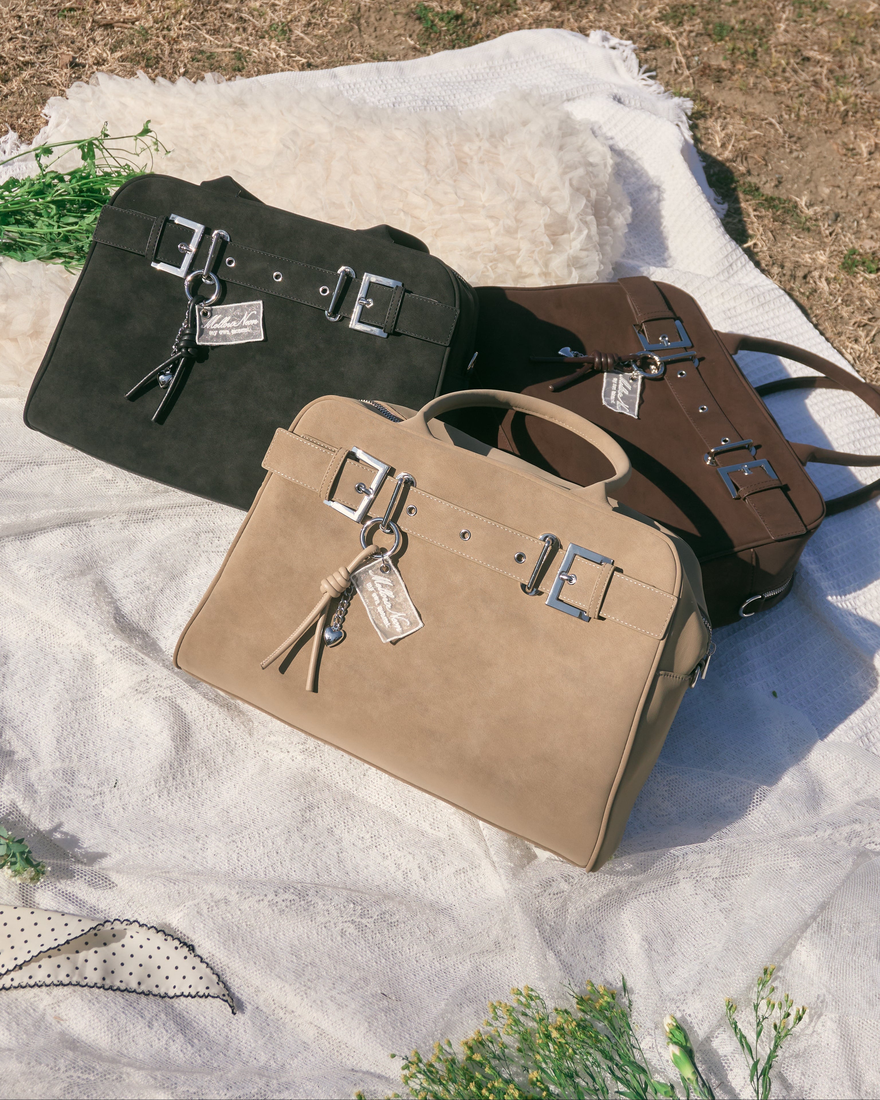 A4スウェードライクベルトボストンバッグ