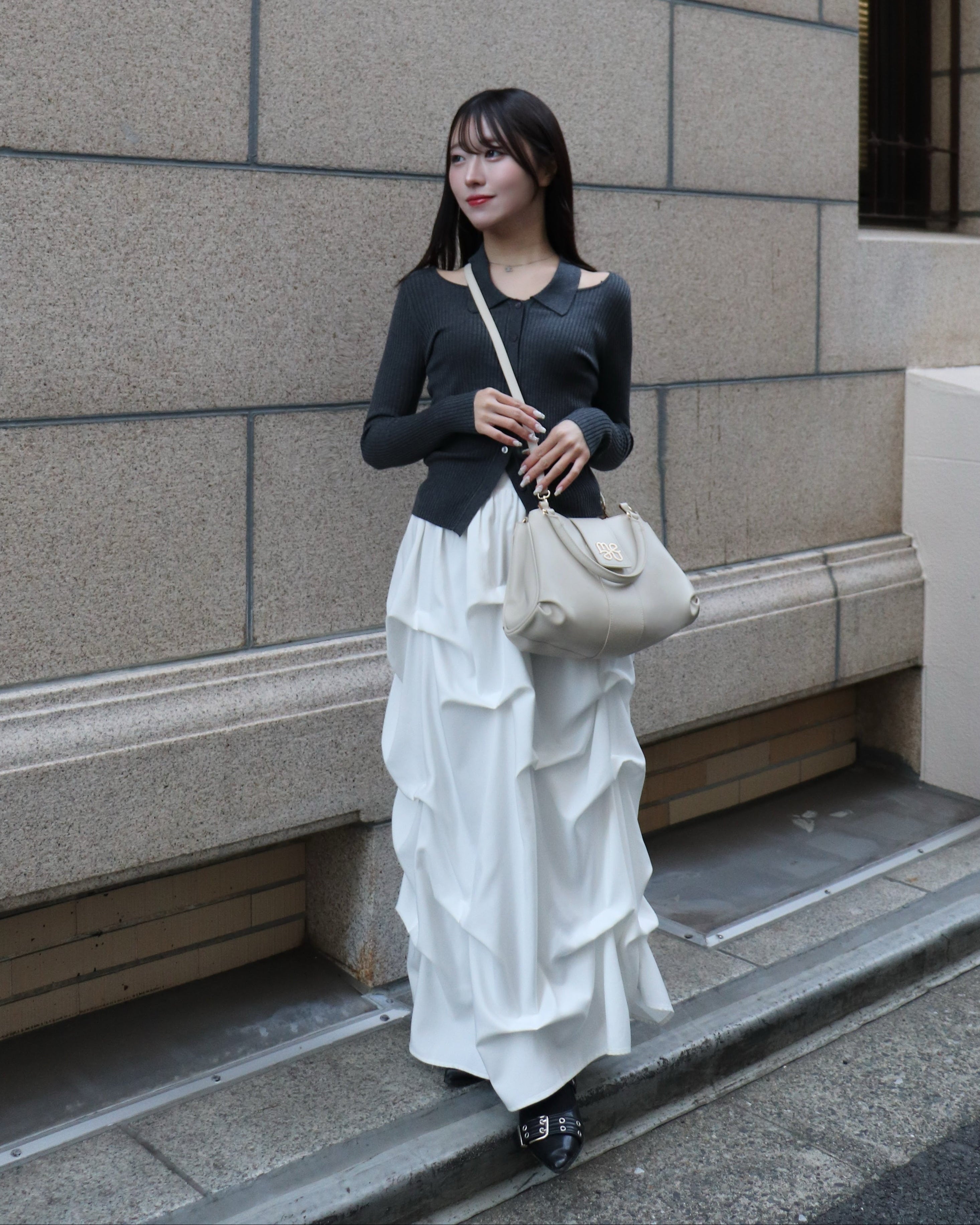 開領 Polo 針織衫