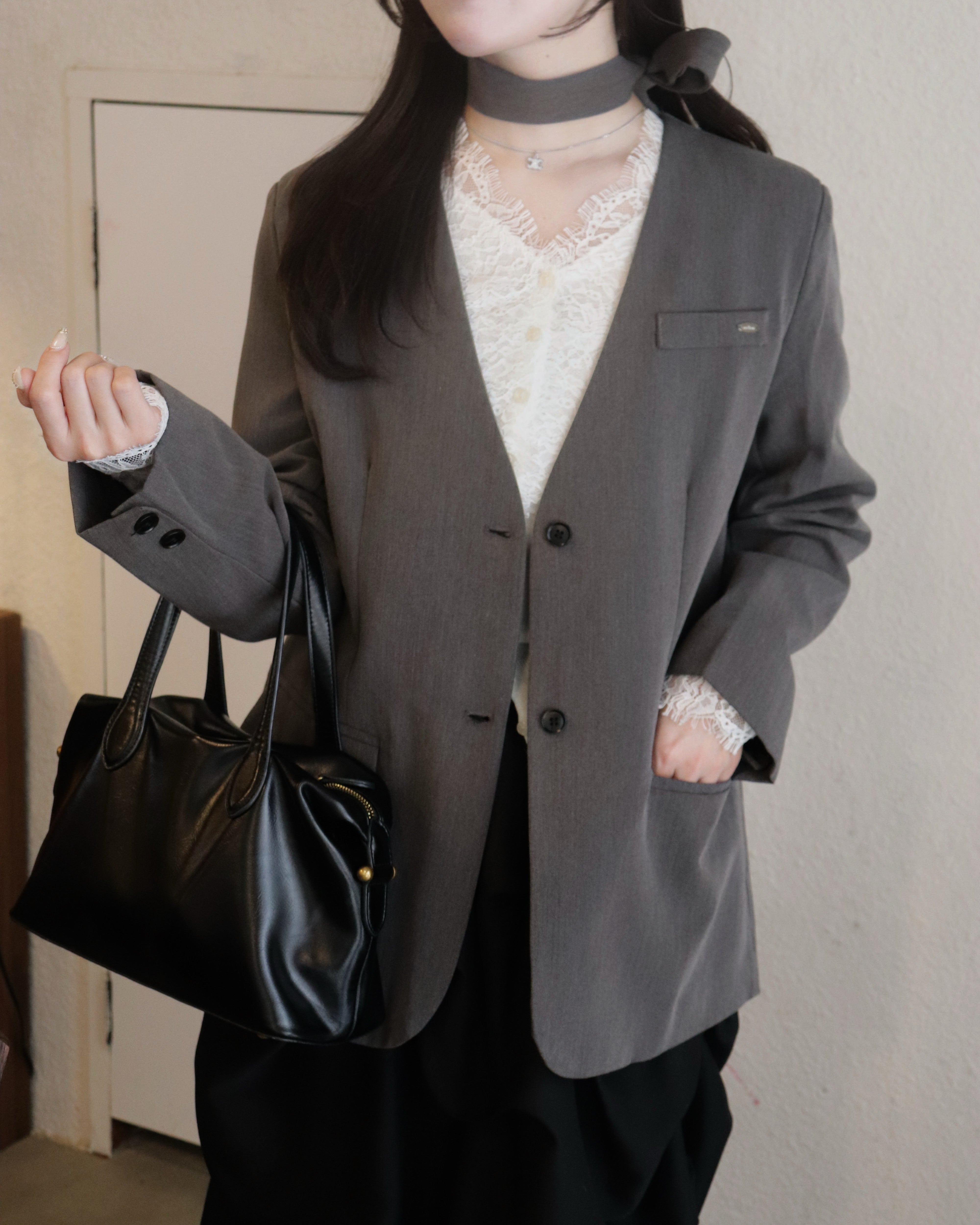 リボンタイノーカラージャケット