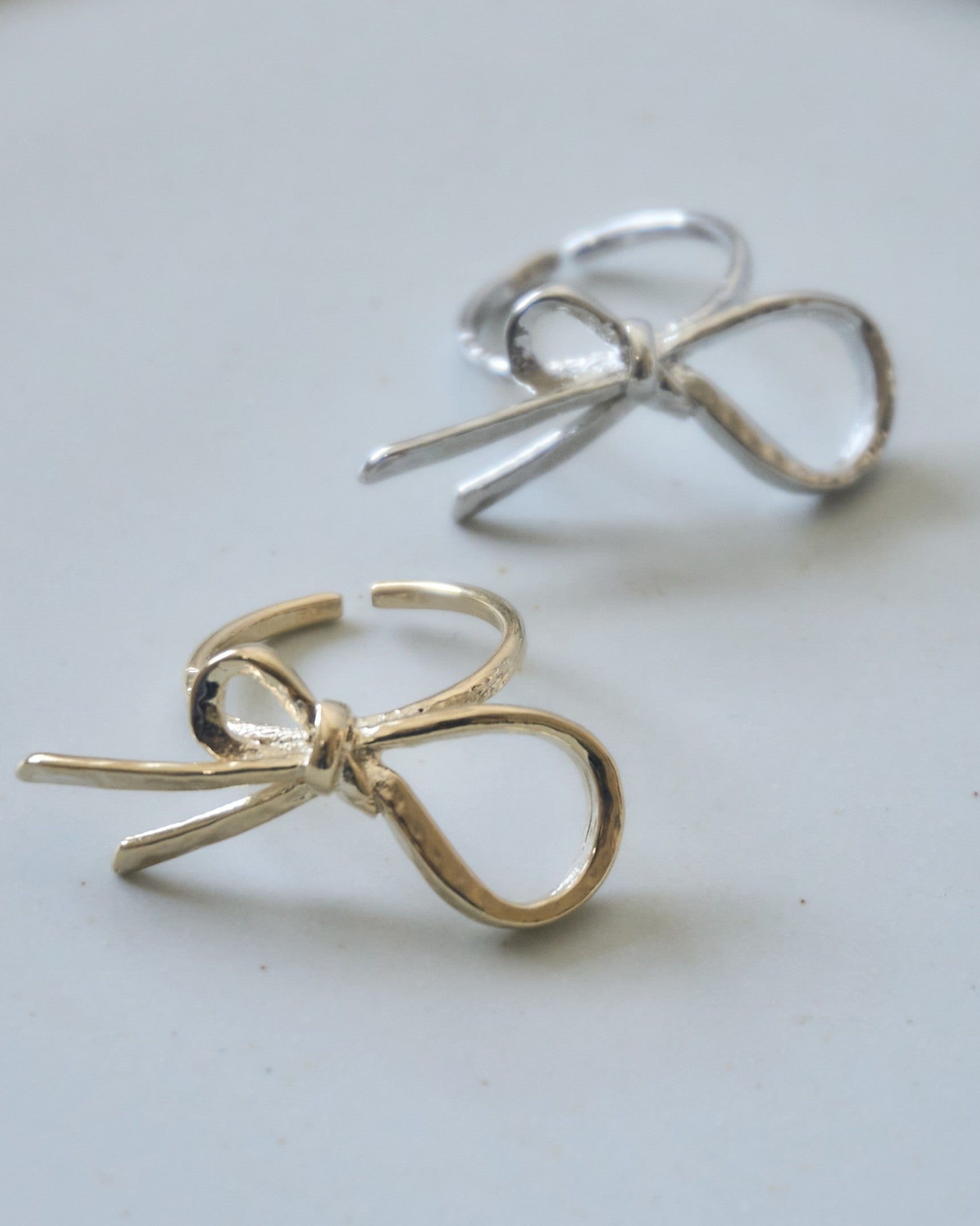 Nuanced ribbon ring