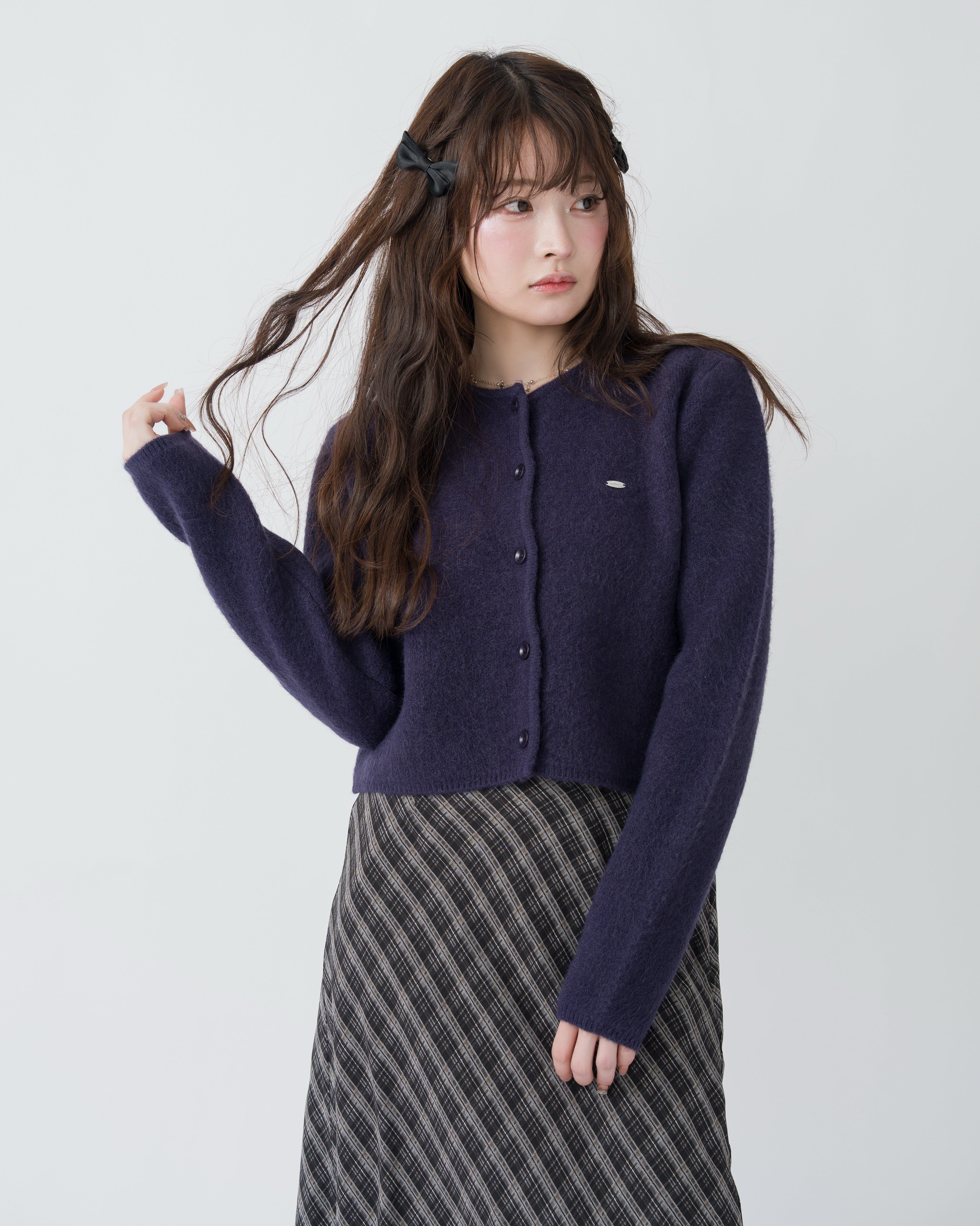 ロゴプレートニットカーディガン