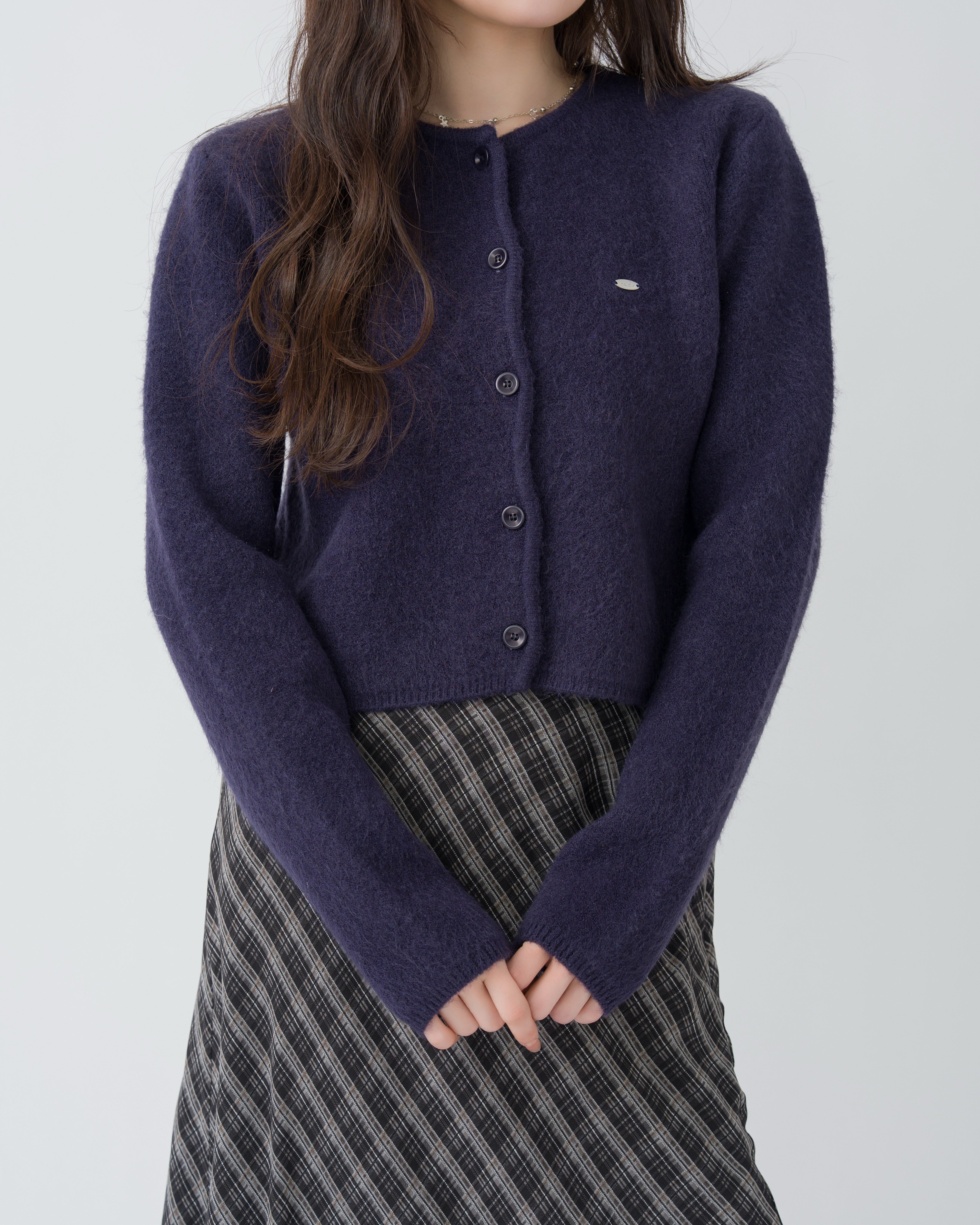 ロゴプレートニットカーディガン