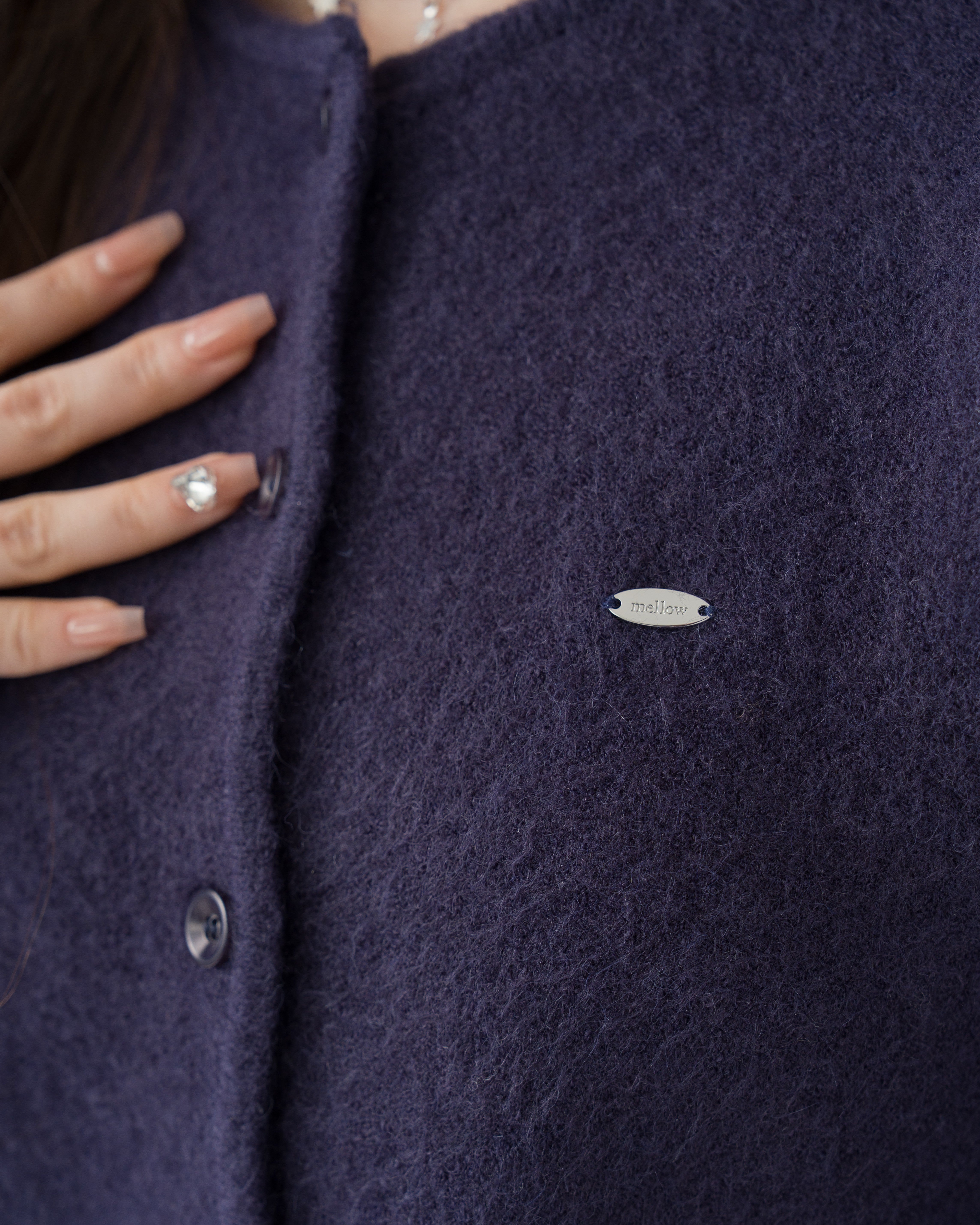 ロゴプレートニットカーディガン