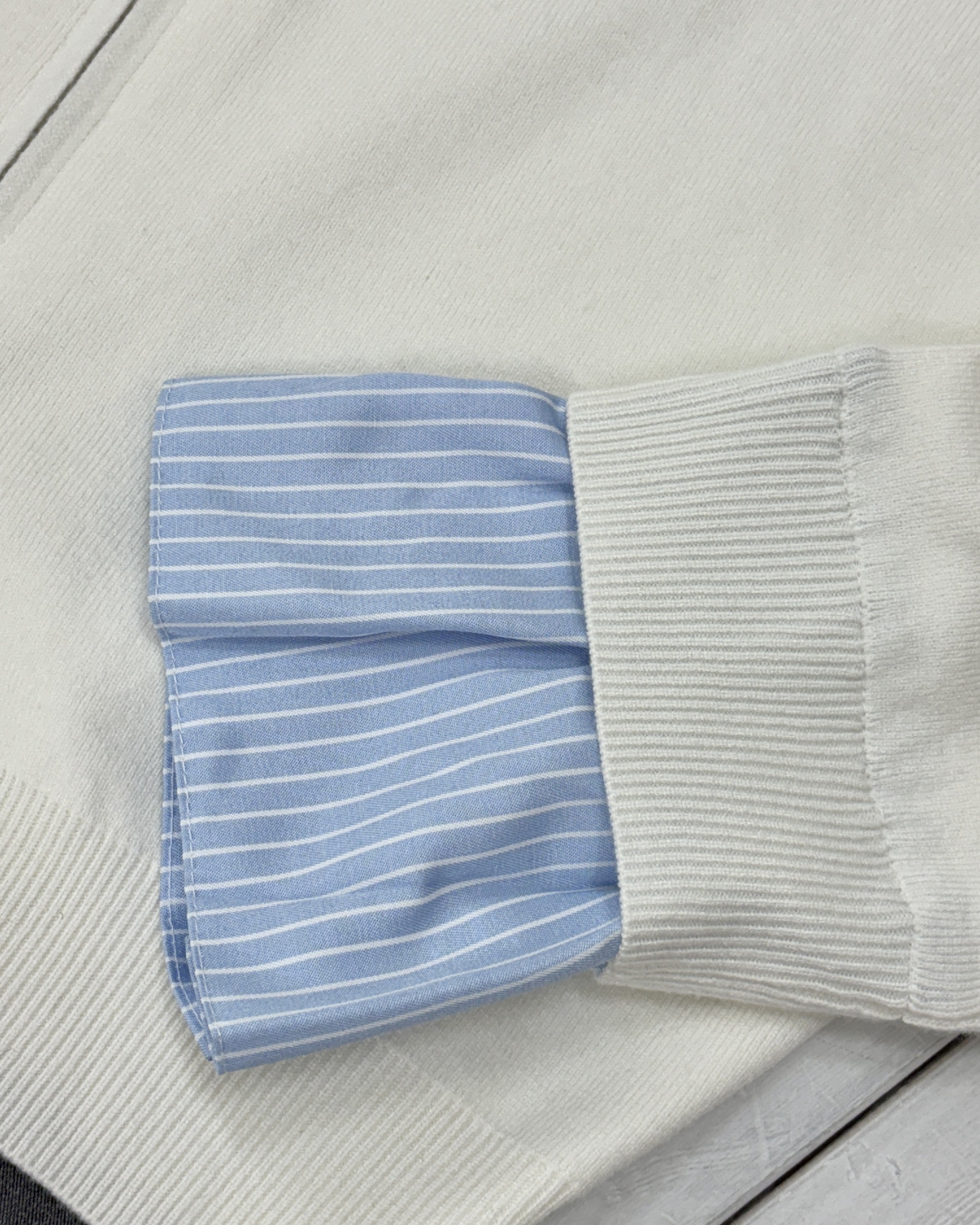 シャツレイヤードライクニット