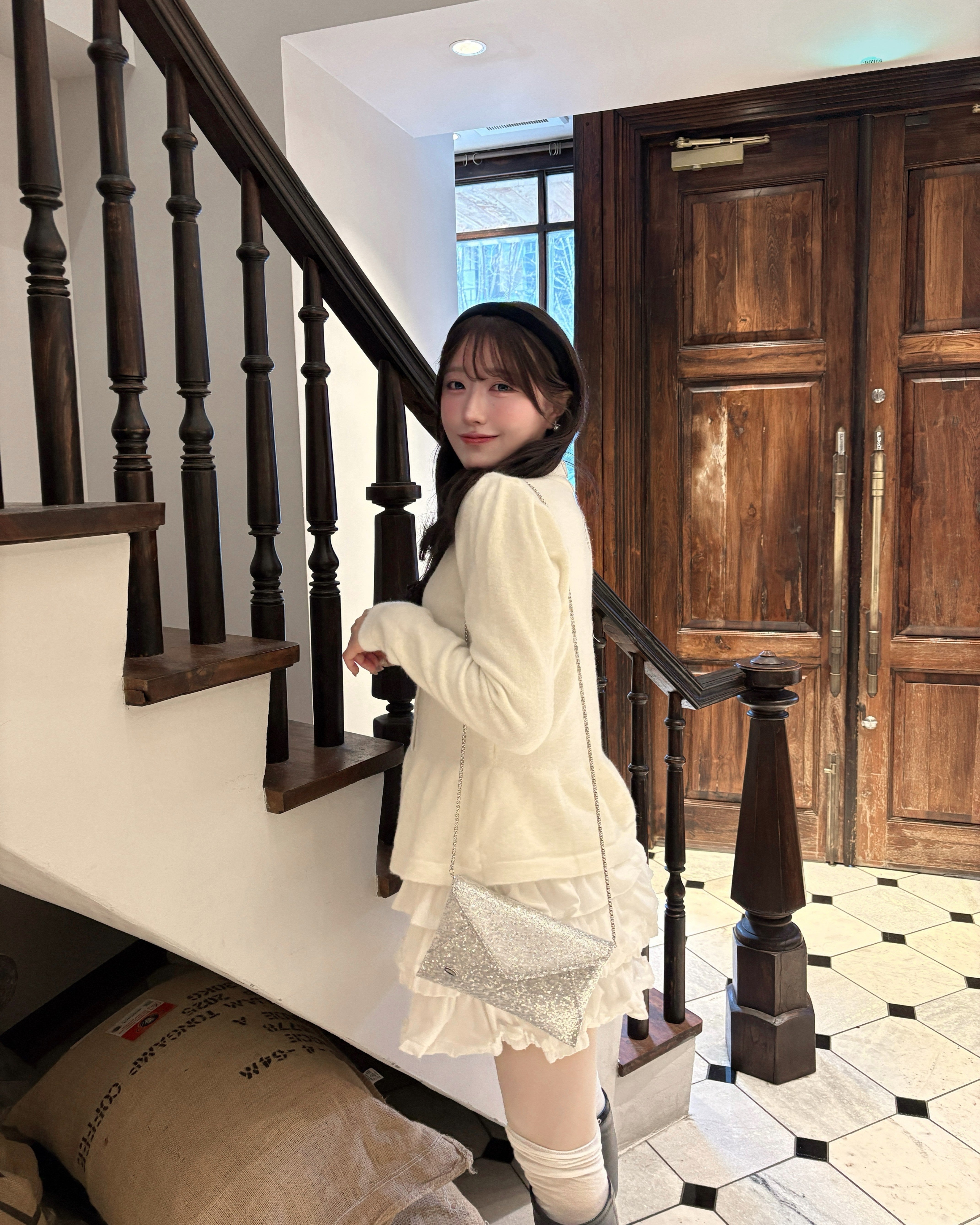 ラメペプラムポロニット