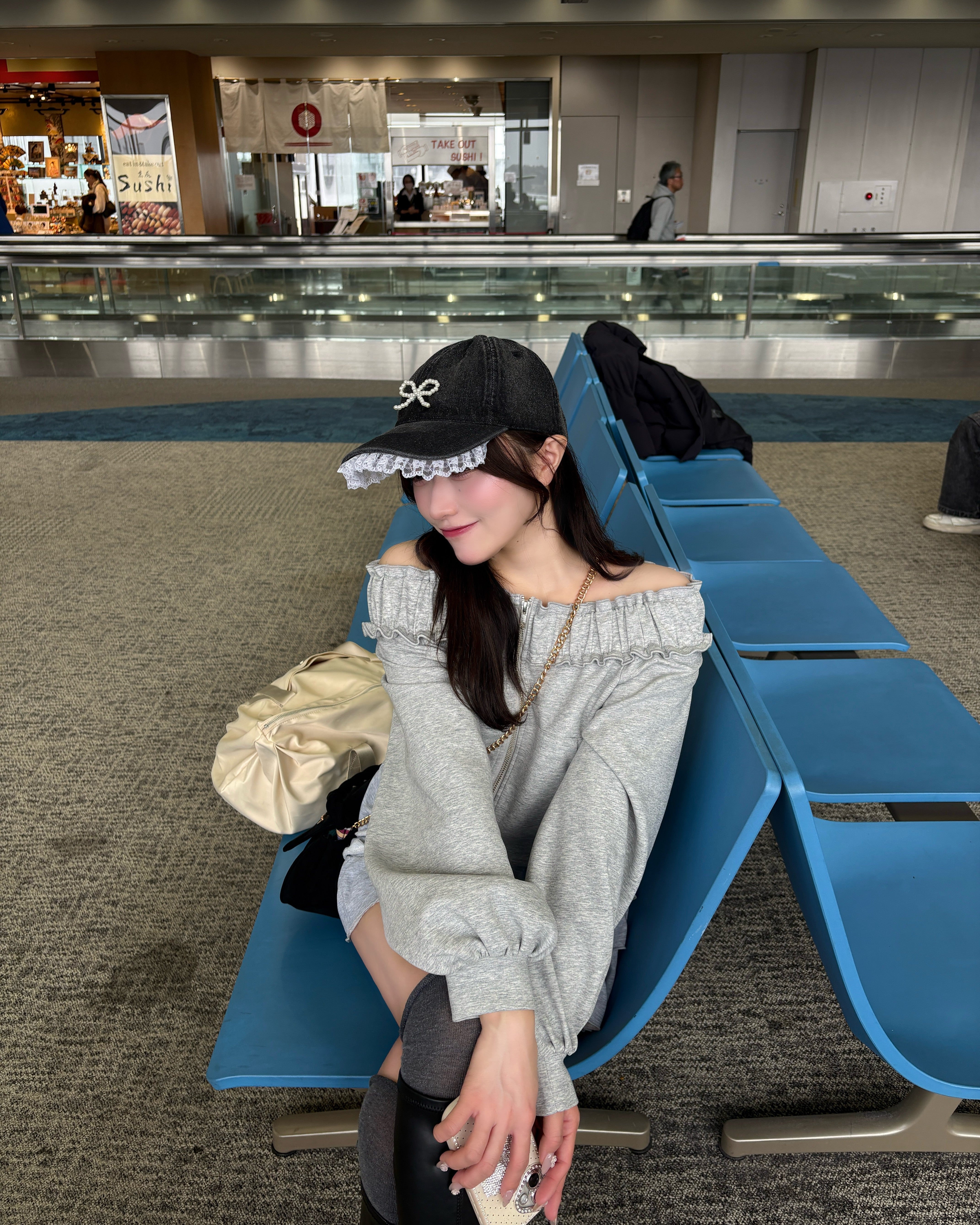 ダブルジップオフショルフリルスウェット