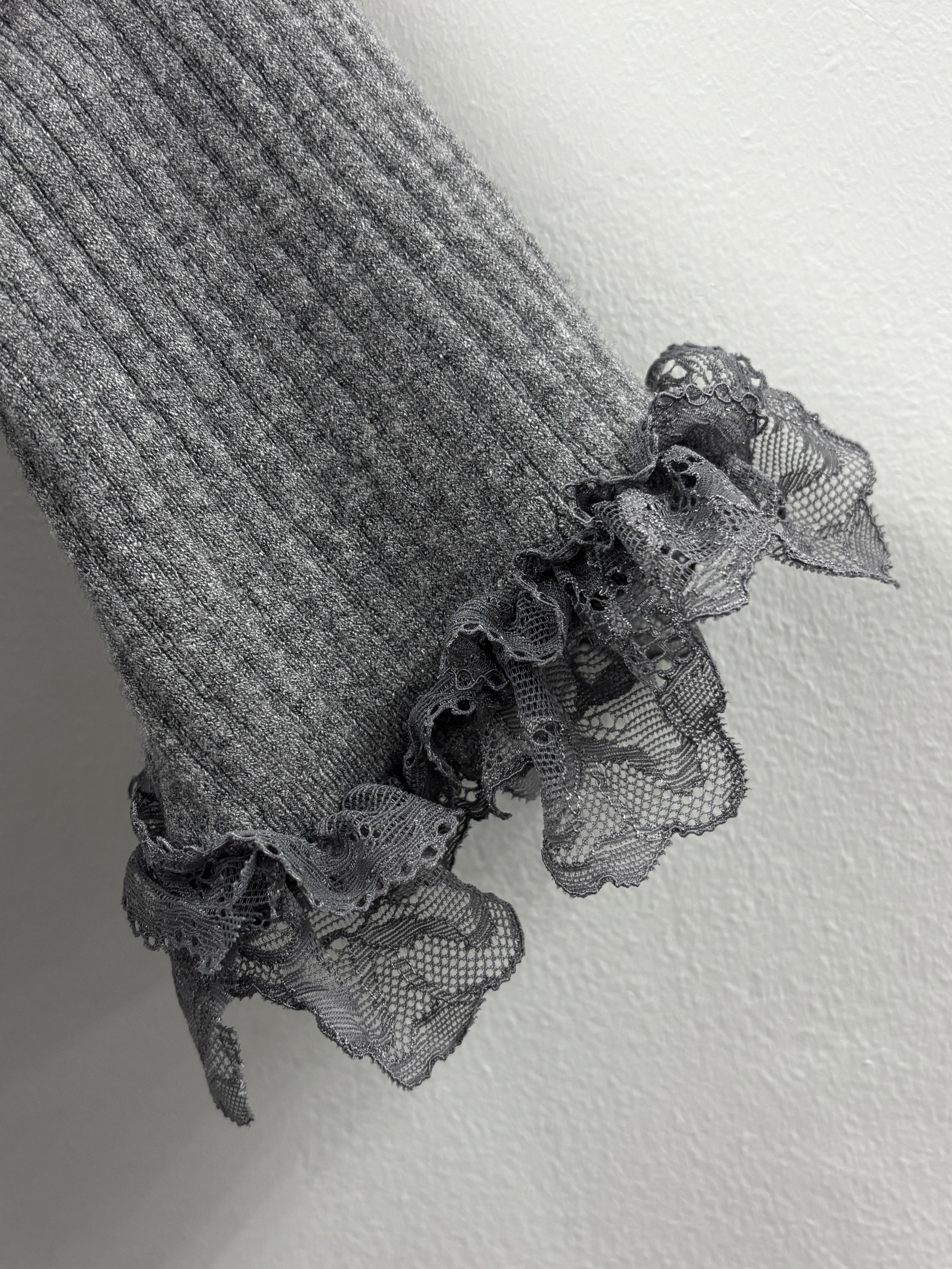 蕾丝荷叶边针织开衫