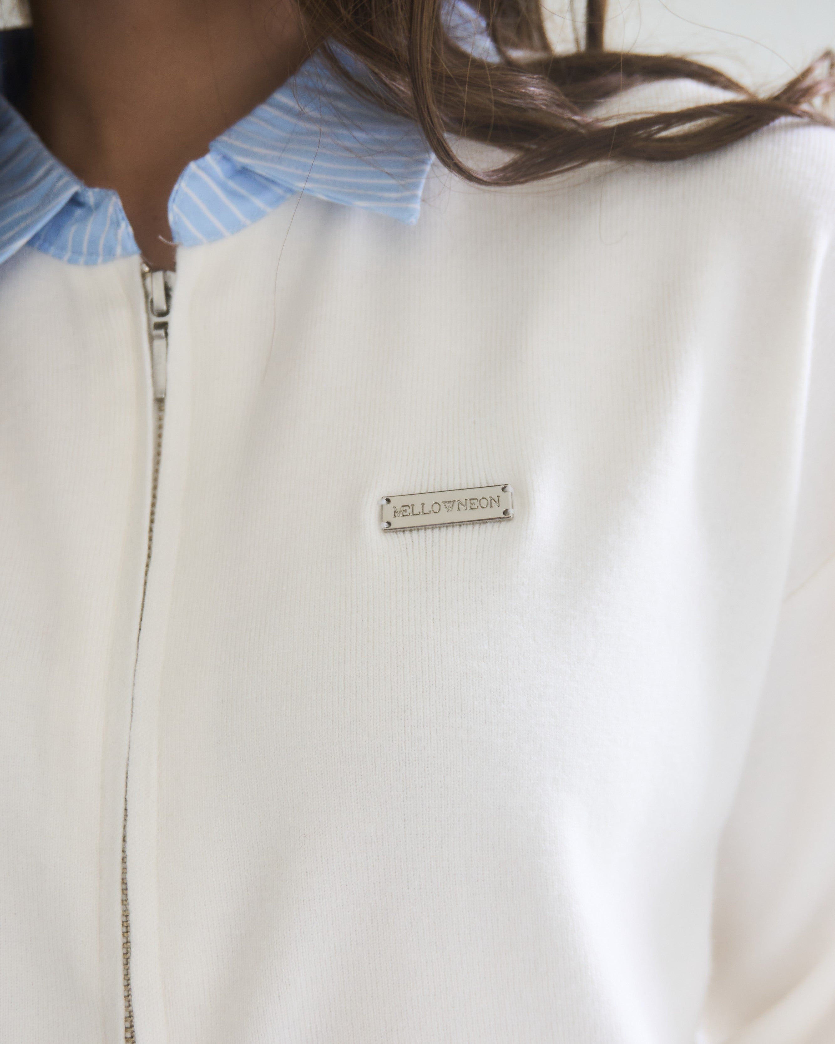 シャツレイヤードライクニット