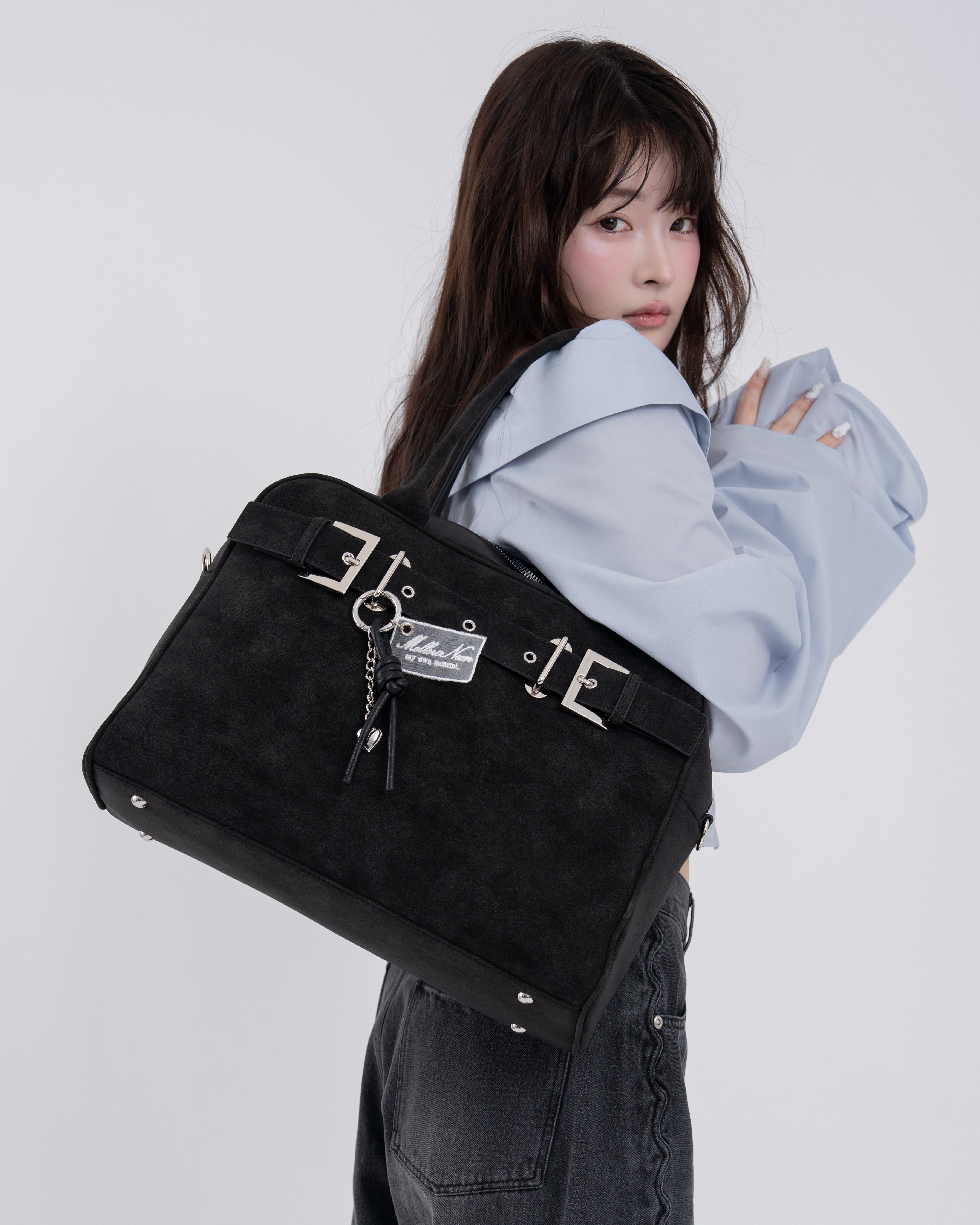 A4スウェードライクベルトボストンバッグ