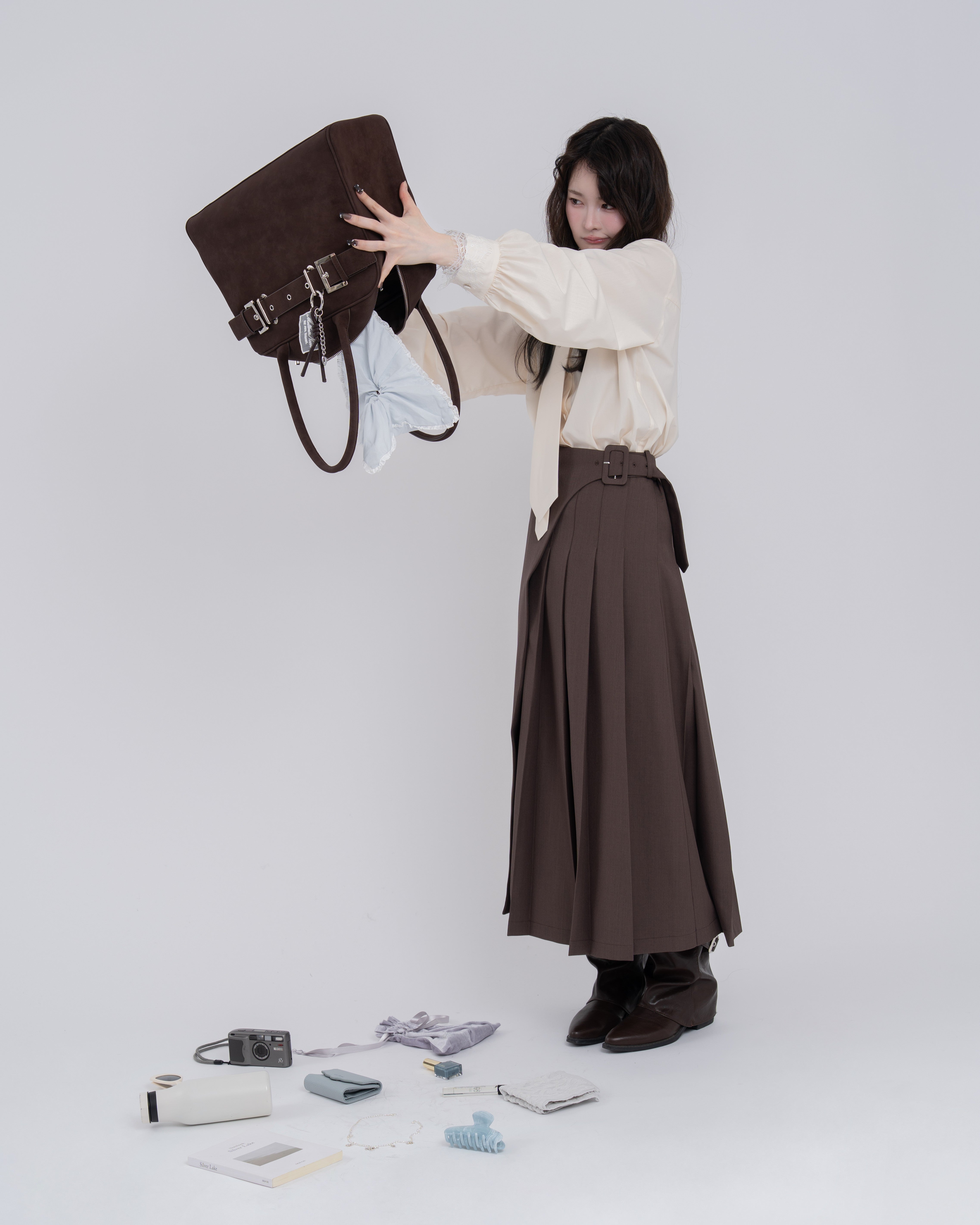 A4スウェードライクベルトボストンバッグ