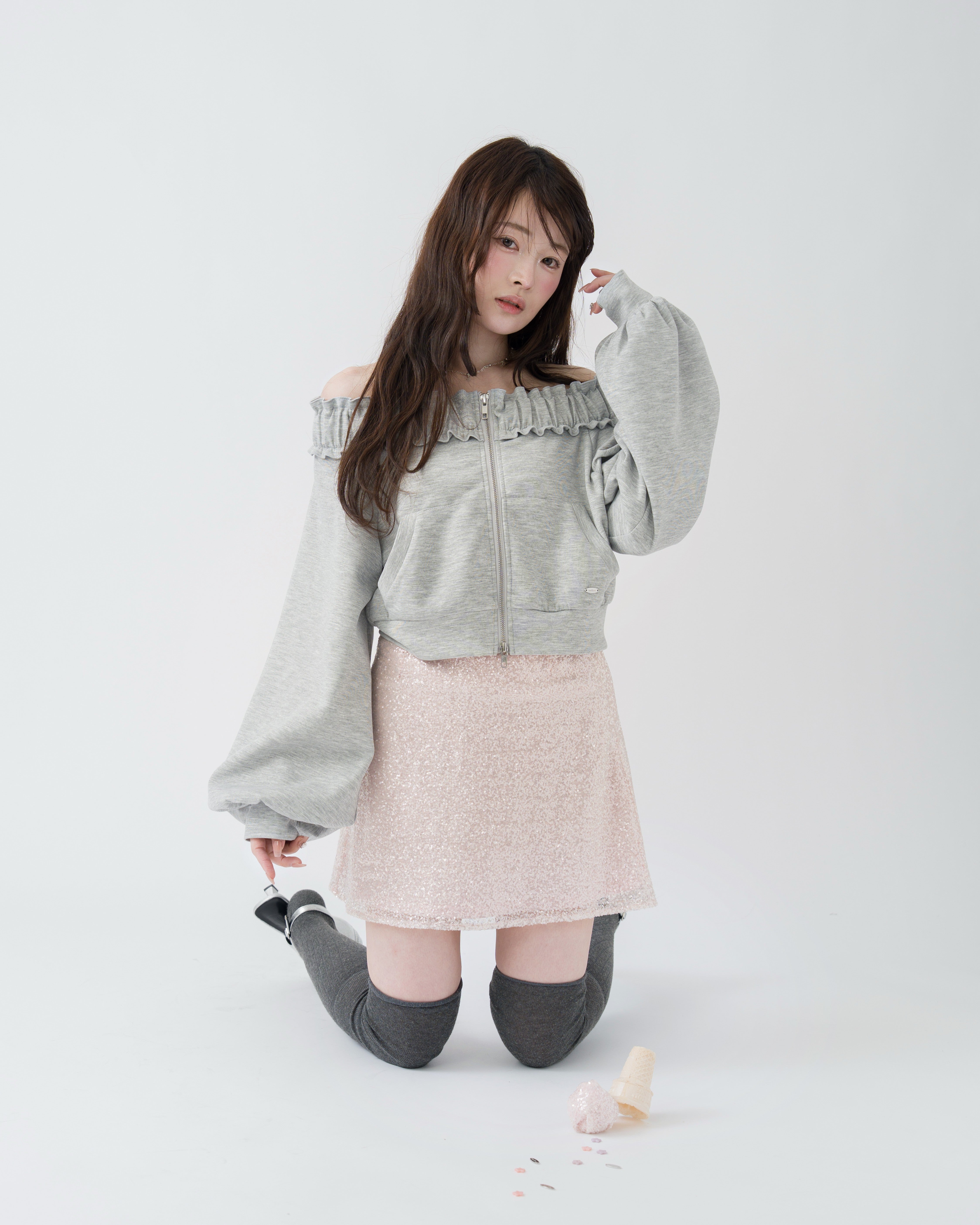 ダブルジップオフショルフリルスウェット