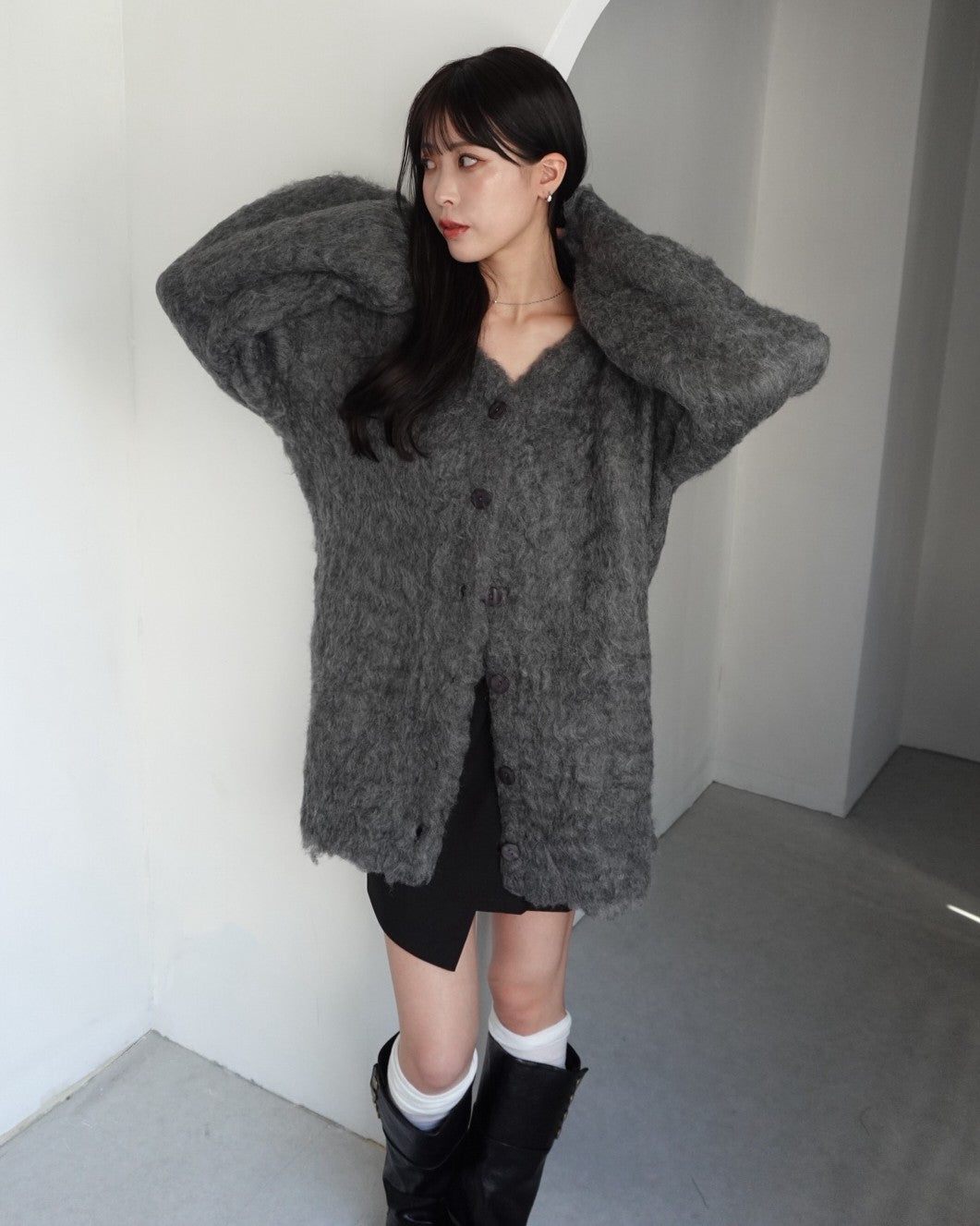 毛茸茸的针织长开衫