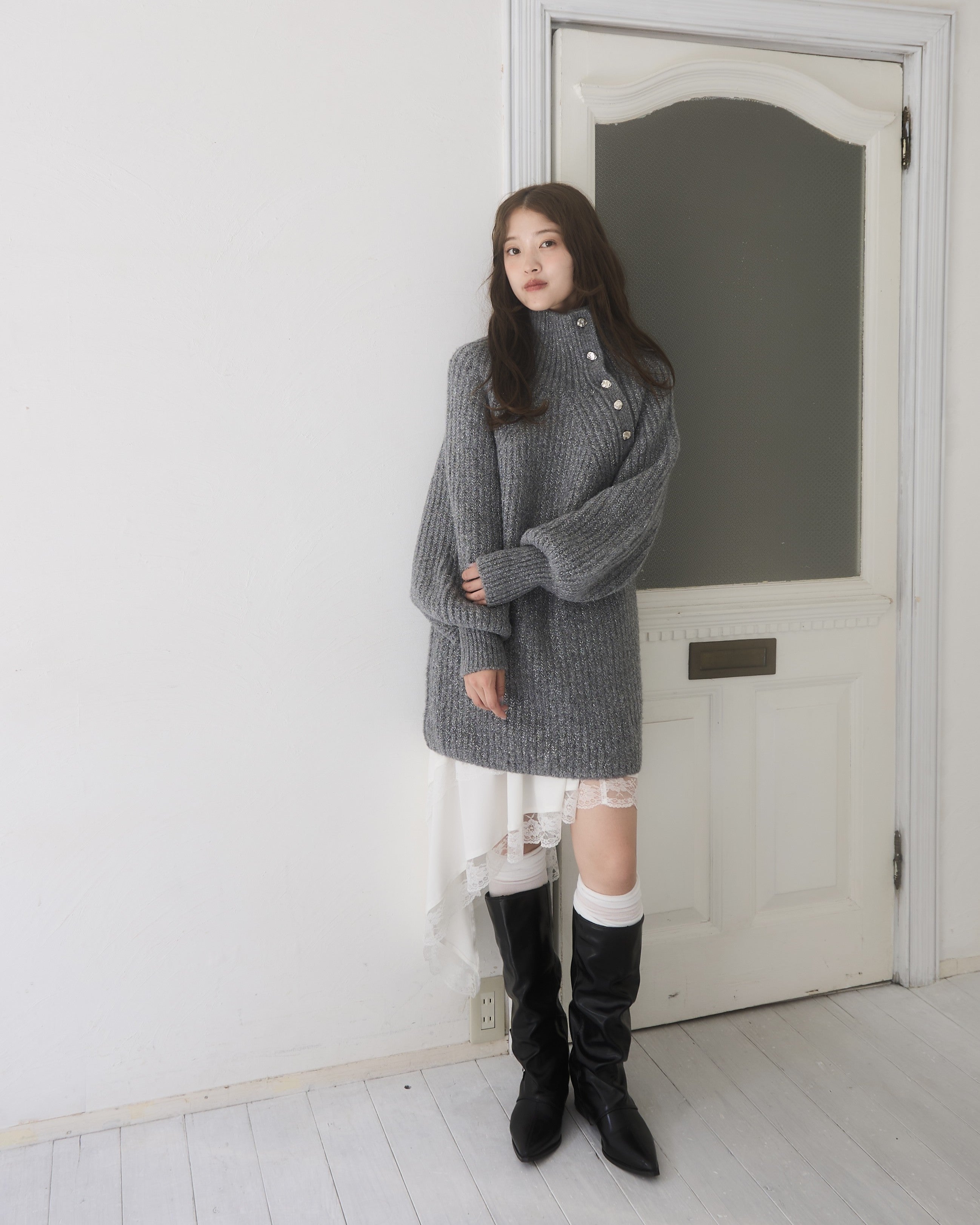 ボタンディテールラメニットミニワンピース