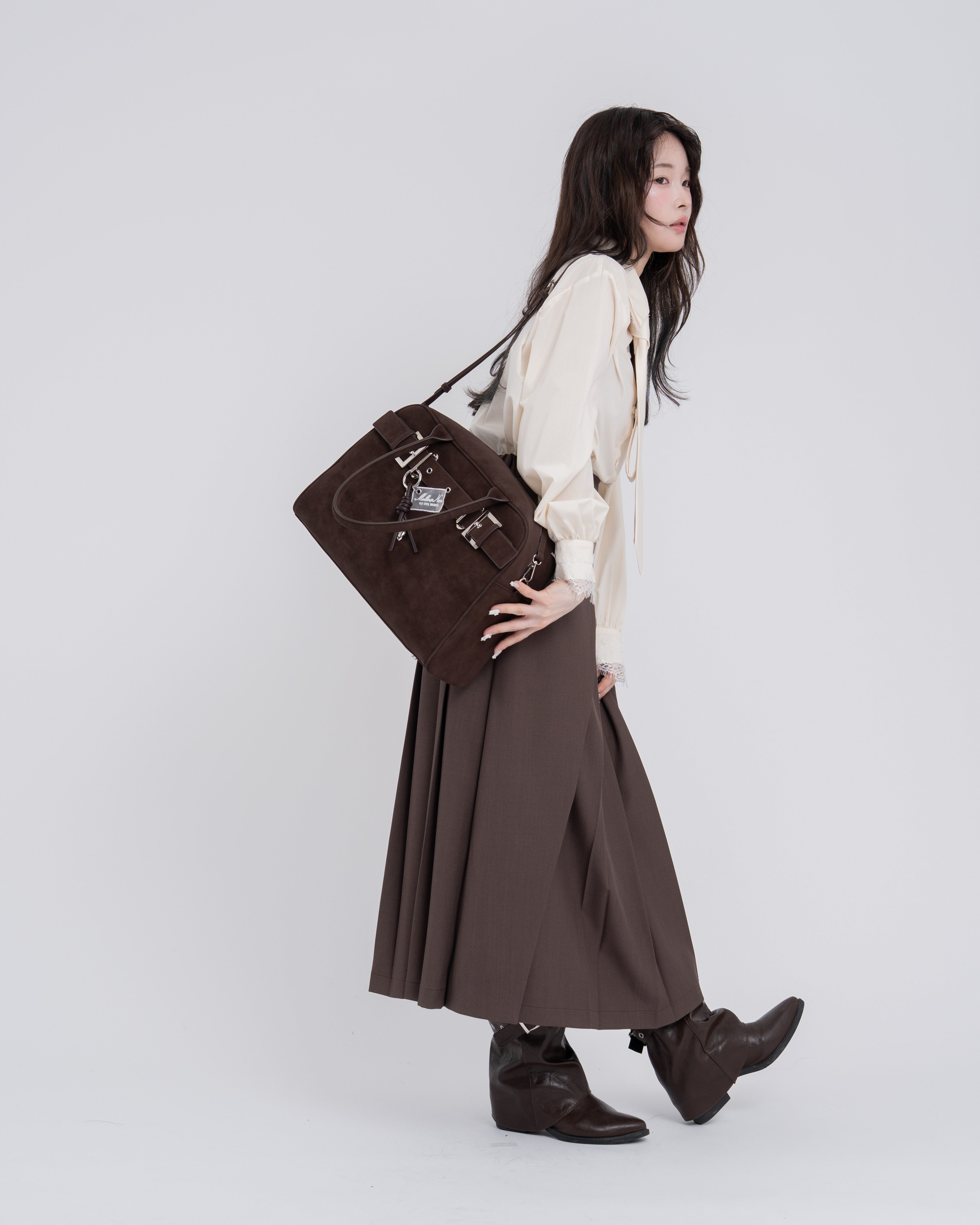 A4スウェードライクベルトボストンバッグ