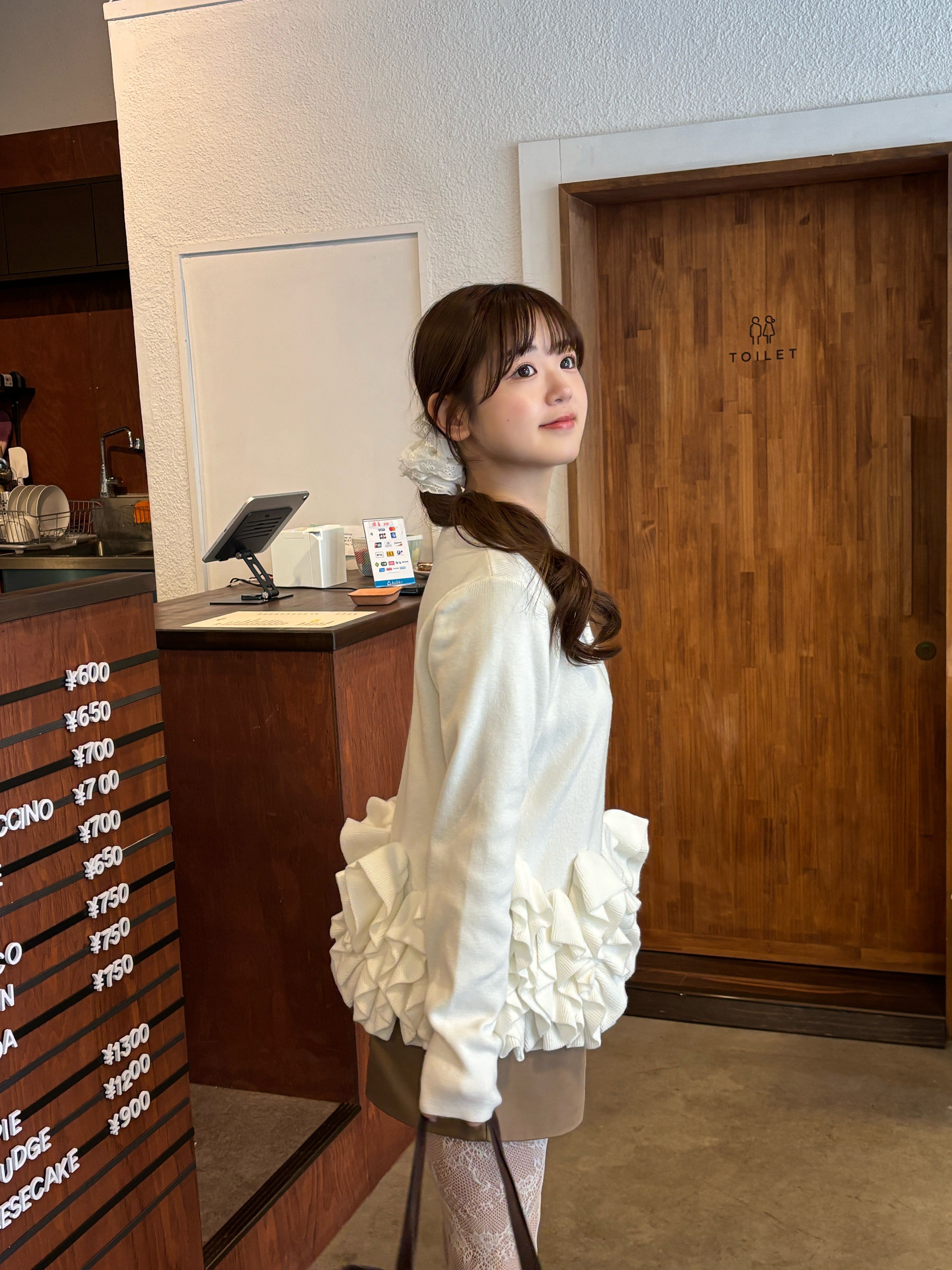 ペプラムフリルニットカーディガン