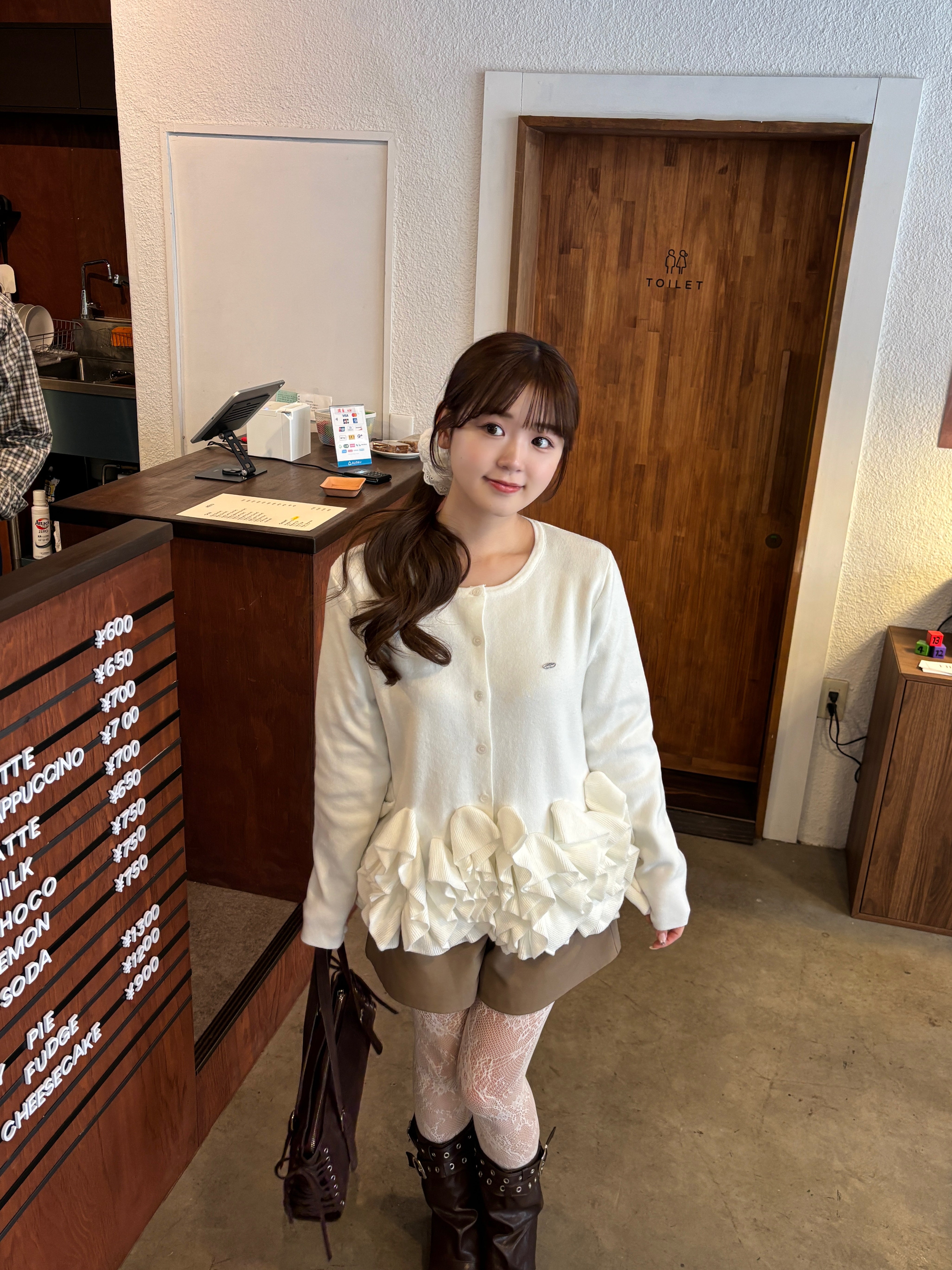 ペプラムフリルニットカーディガン