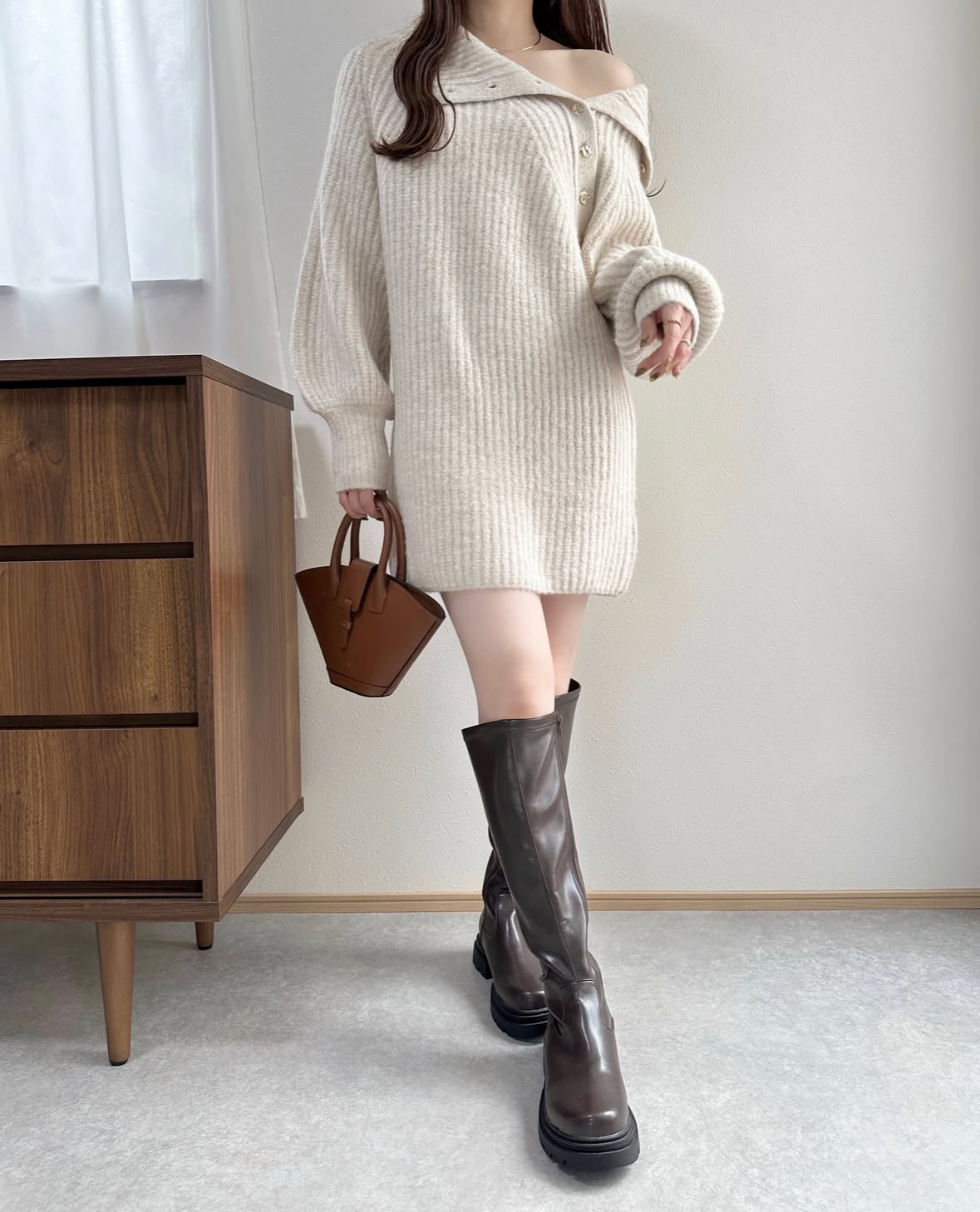 按钮详细信息闪光编织迷你连衣裙