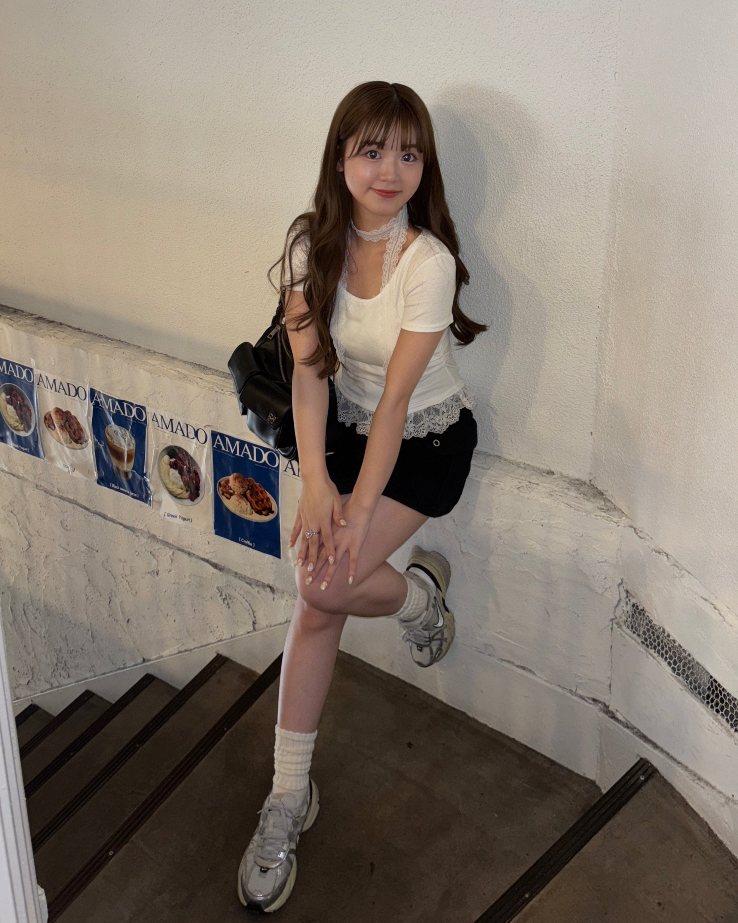 Lace docking T-shirt with tie