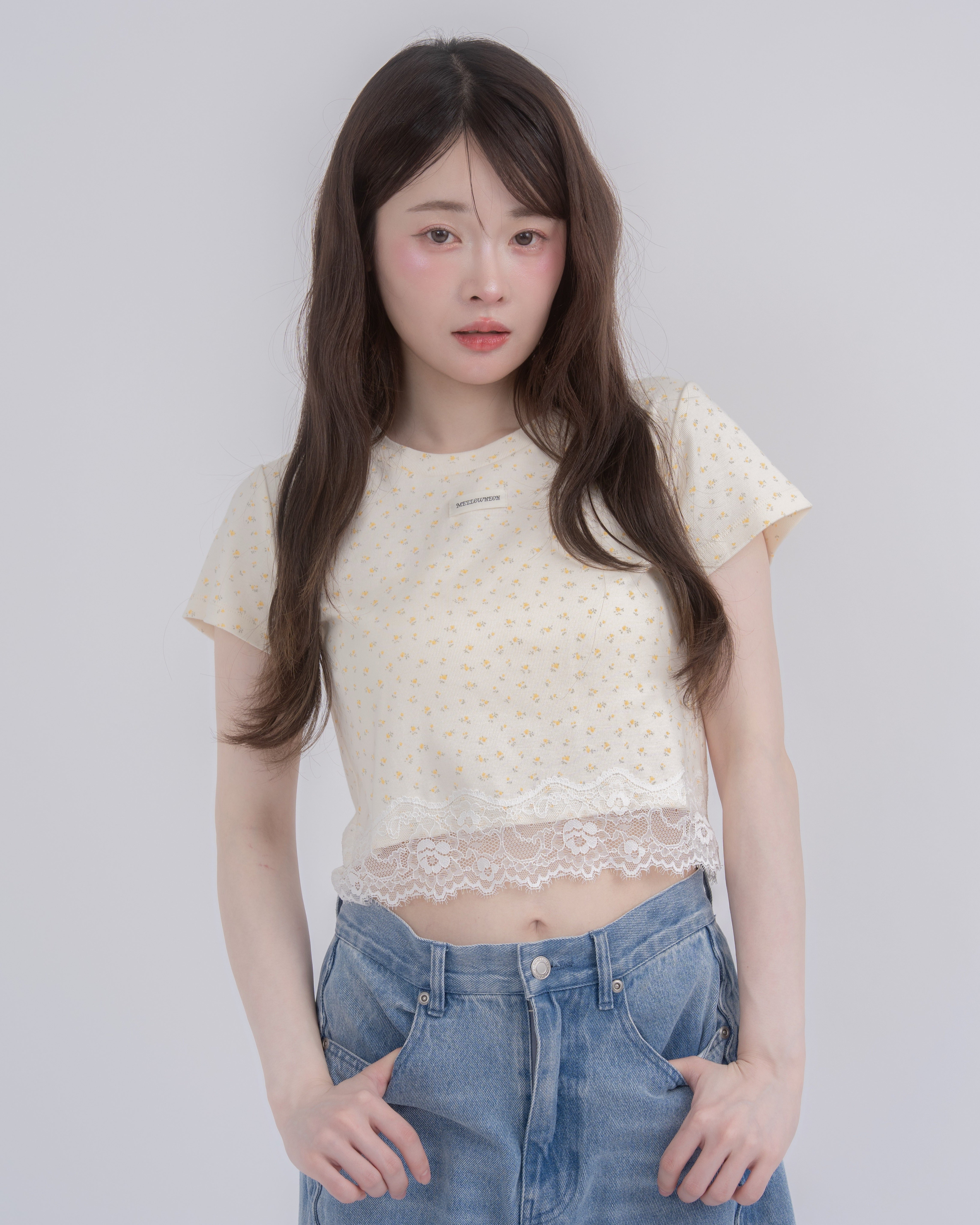 レースヘムTシャツ
