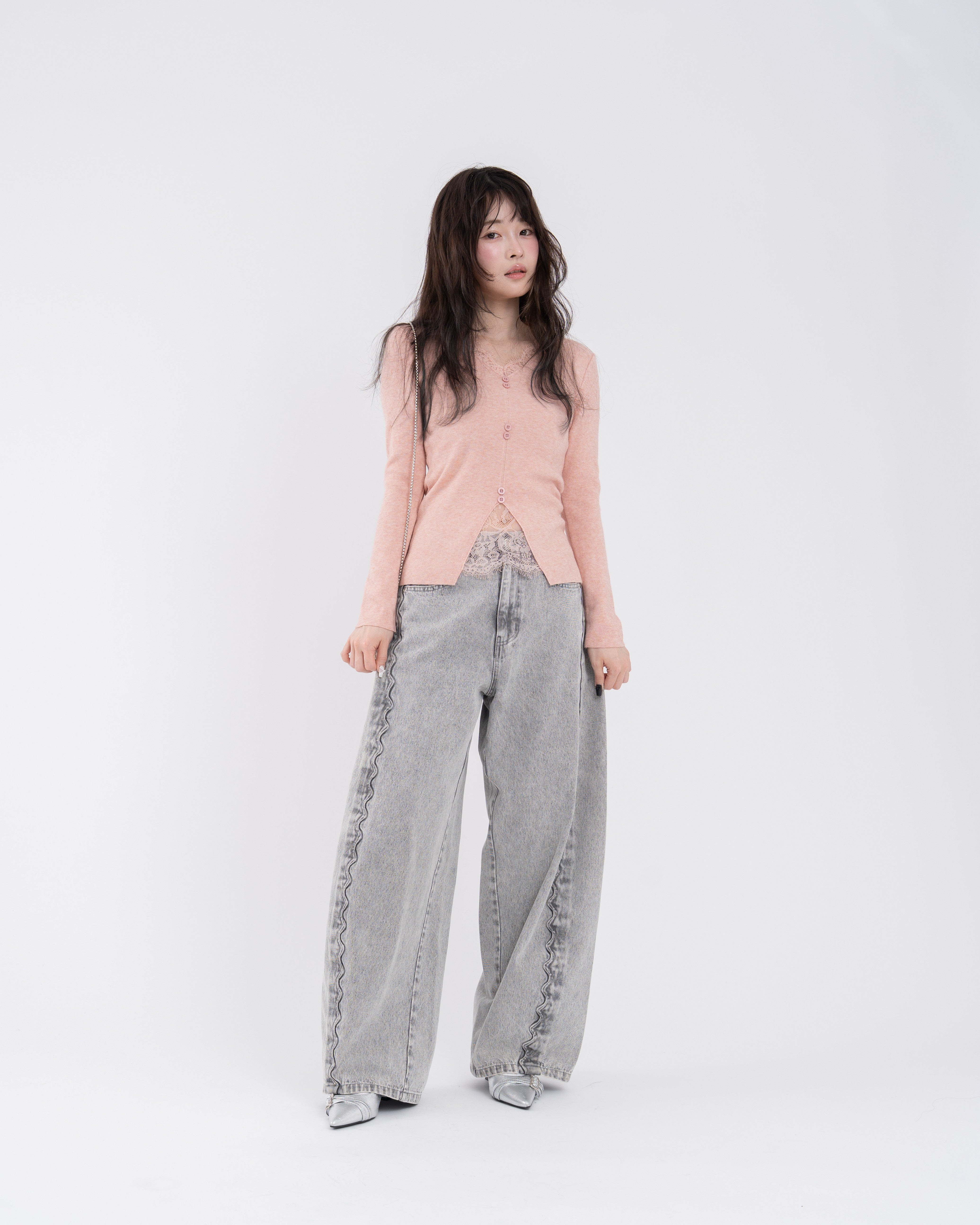 レースボタンニット