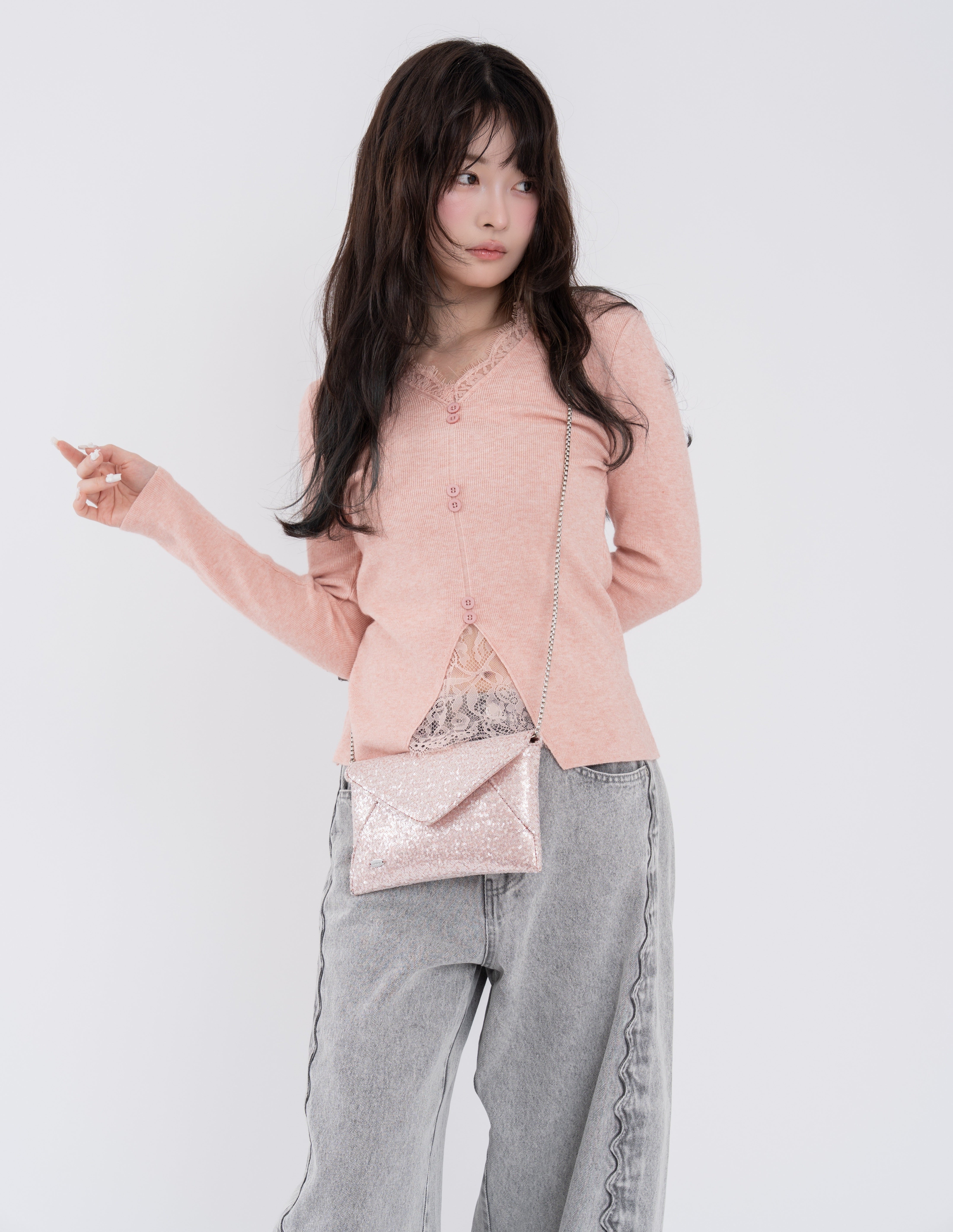 レースボタンニット