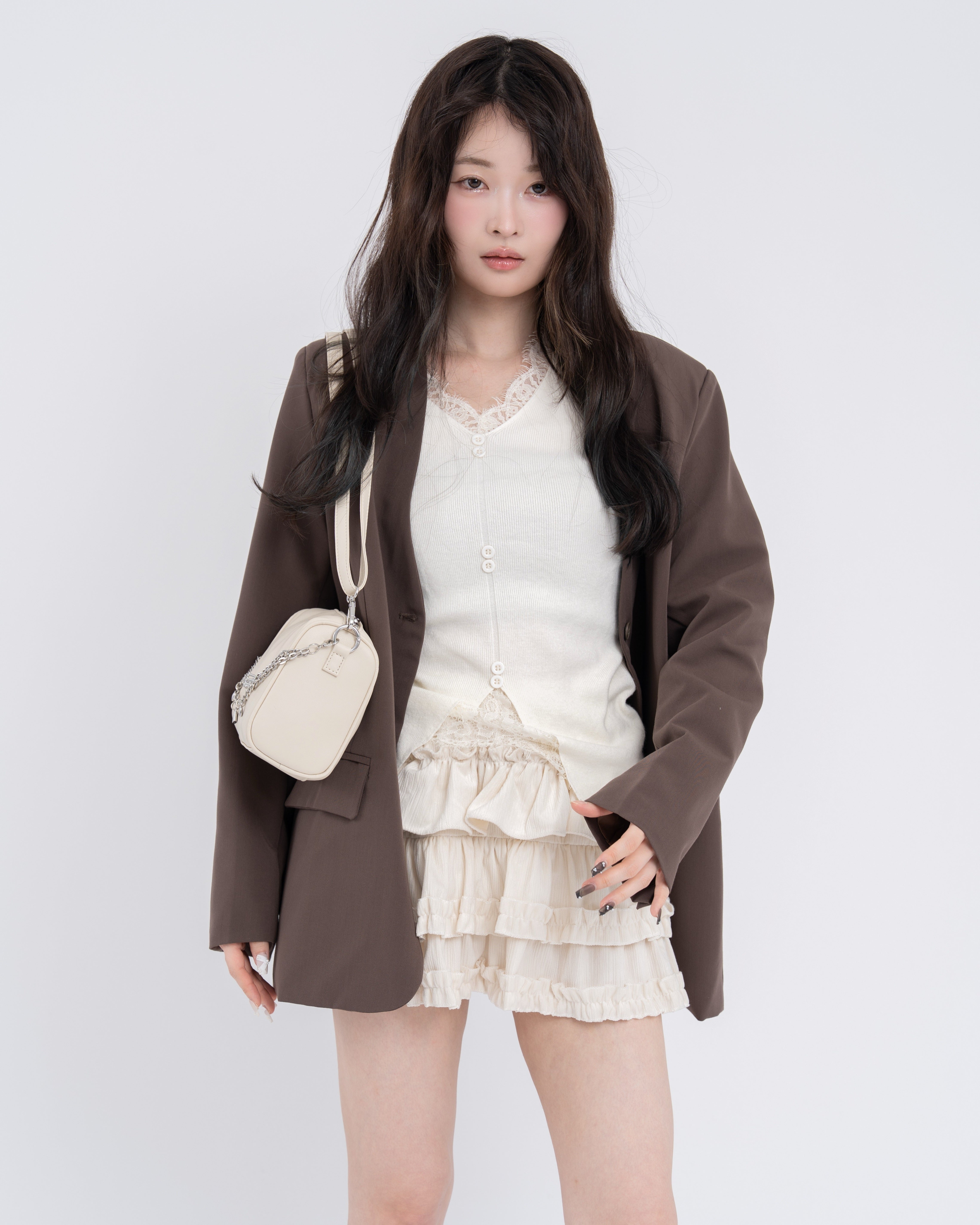 レースボタンニット