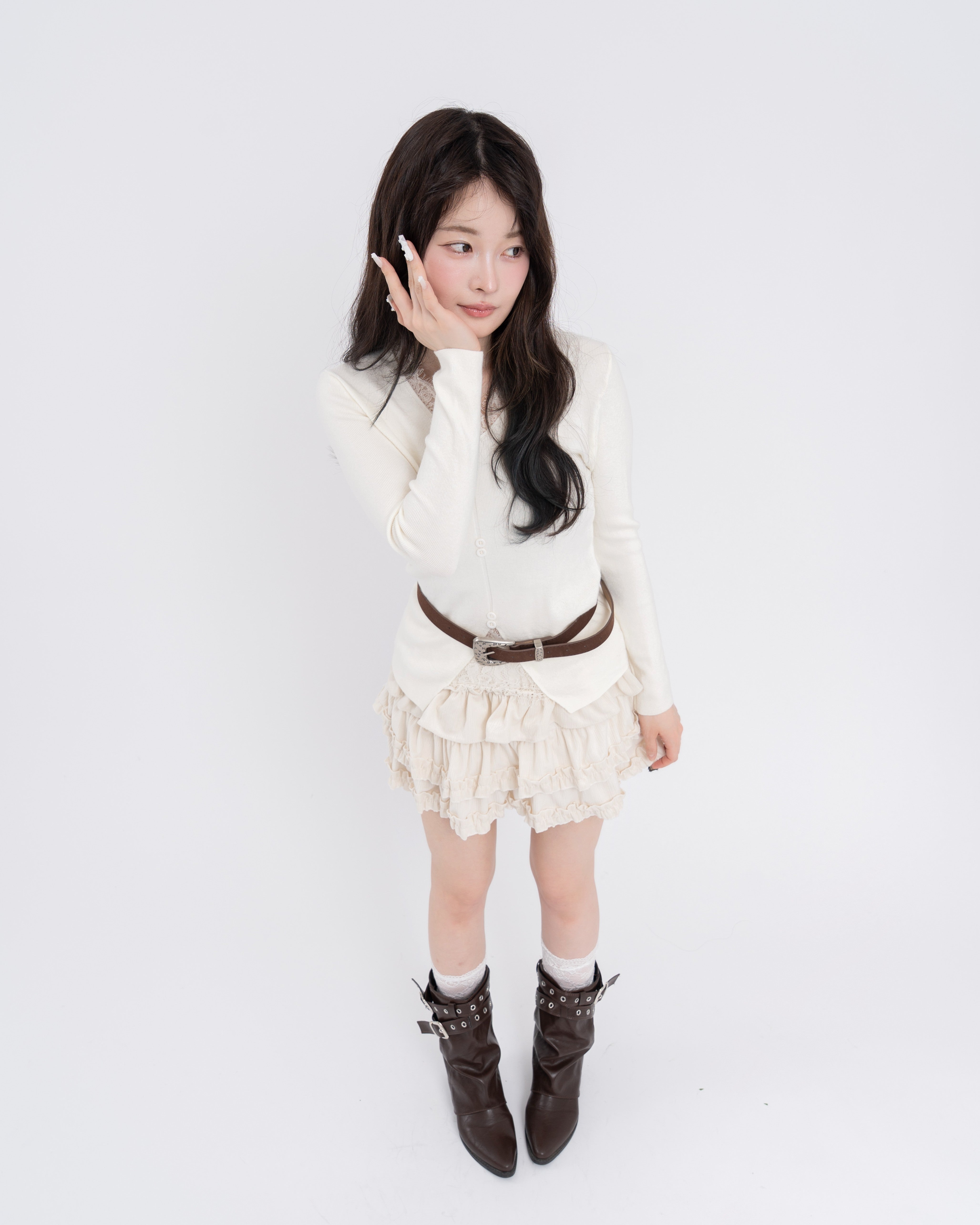 レースボタンニット