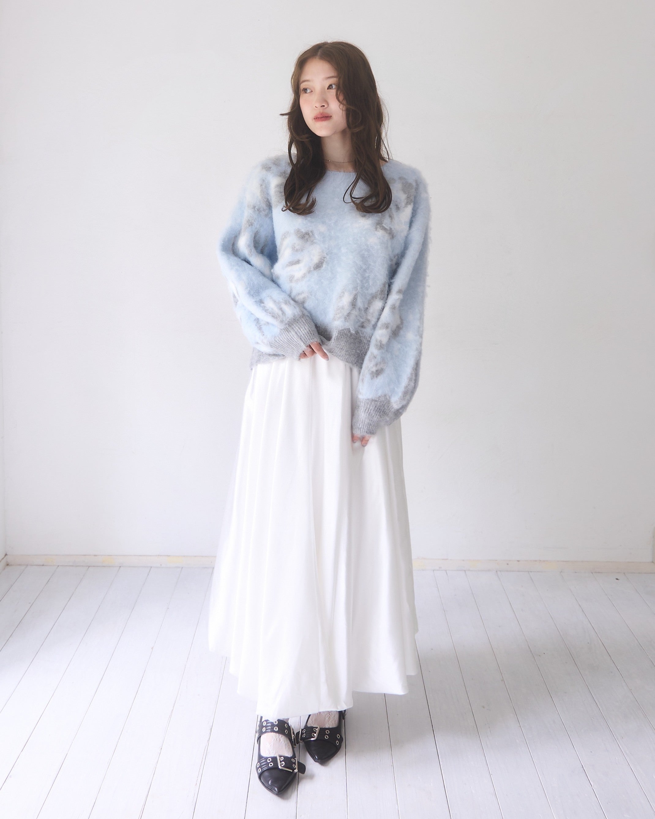 サテンバルーンスカート