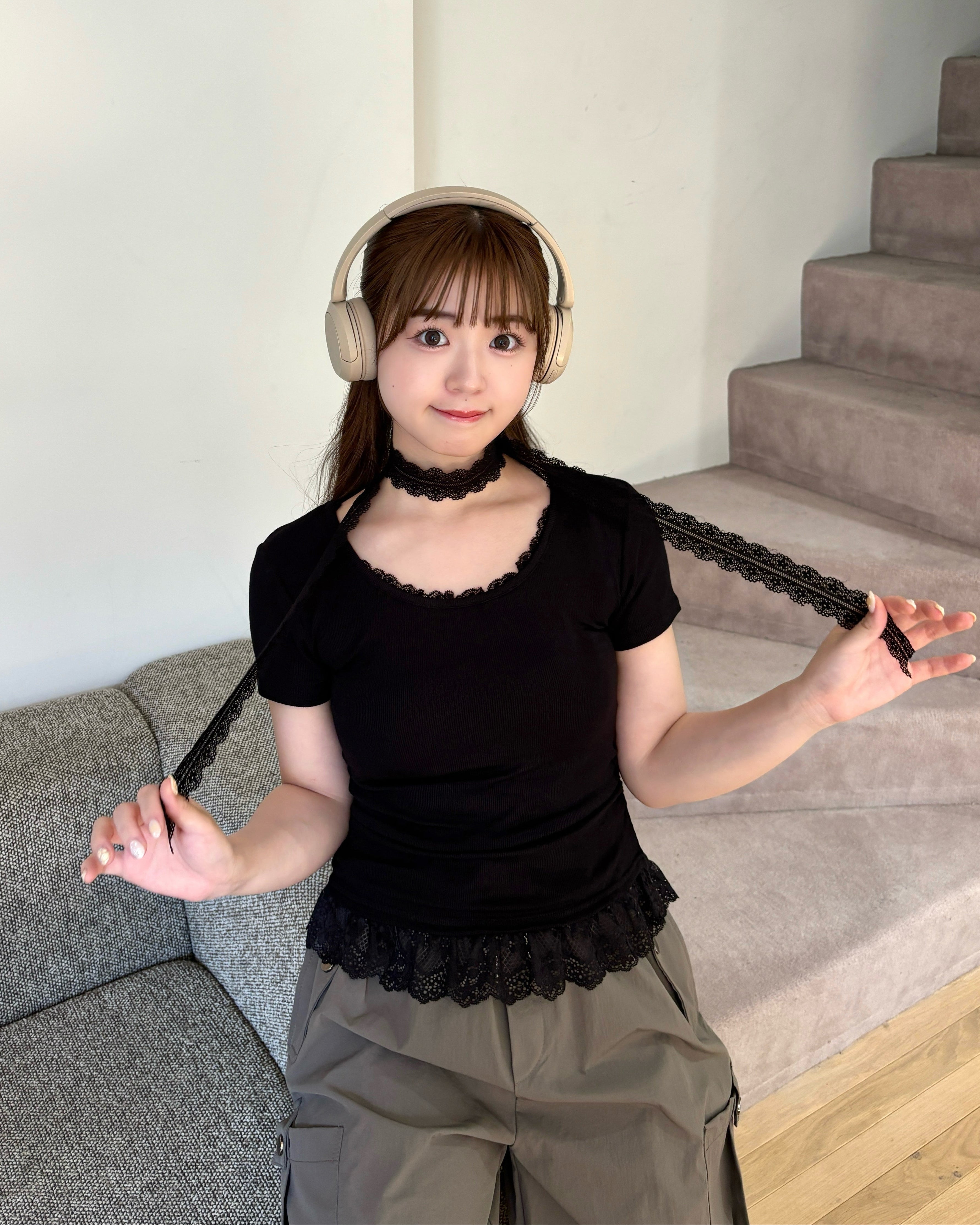 Lace docking T-shirt with tie