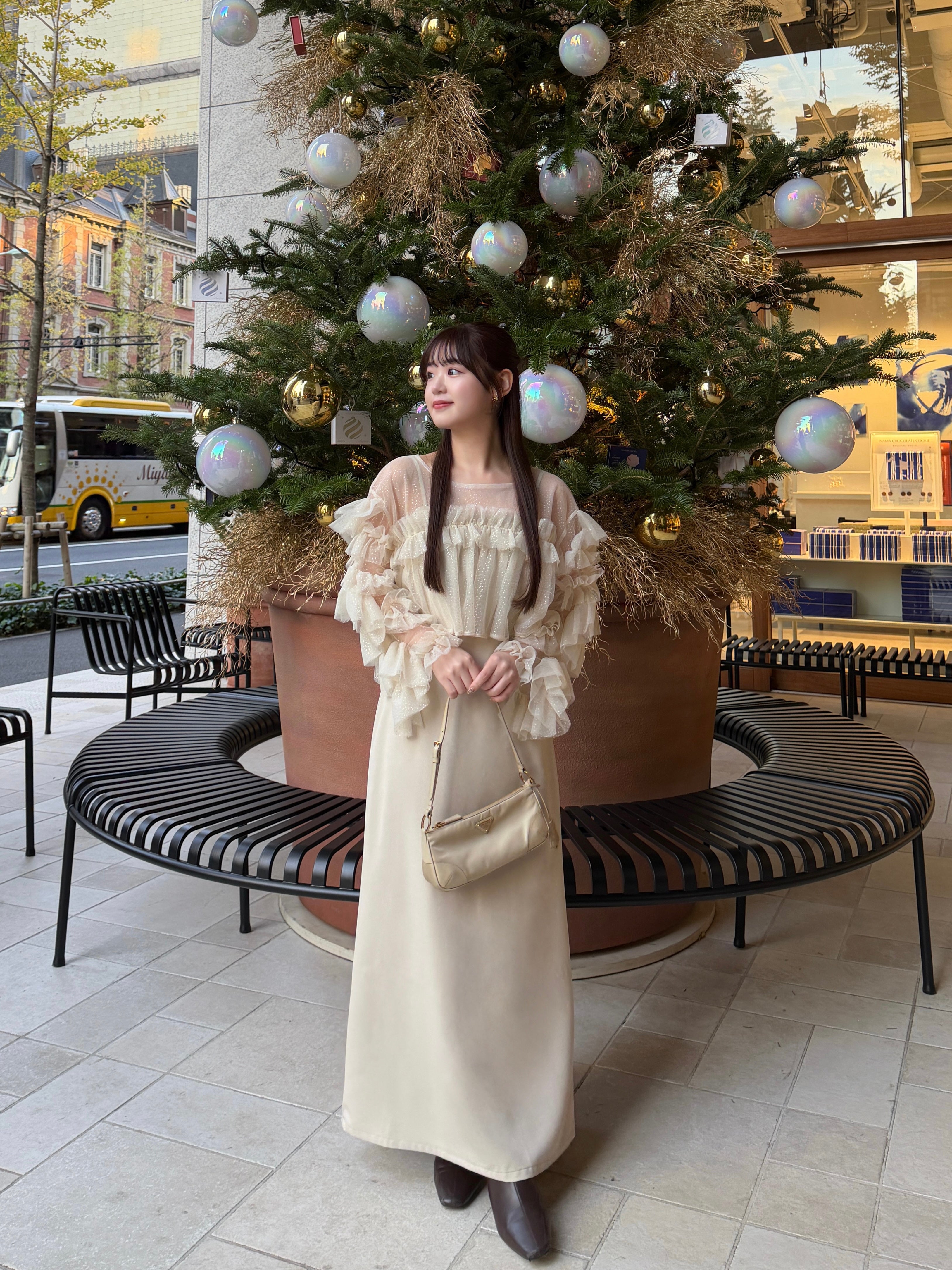 フリルラメチュールオケージョンワンピース