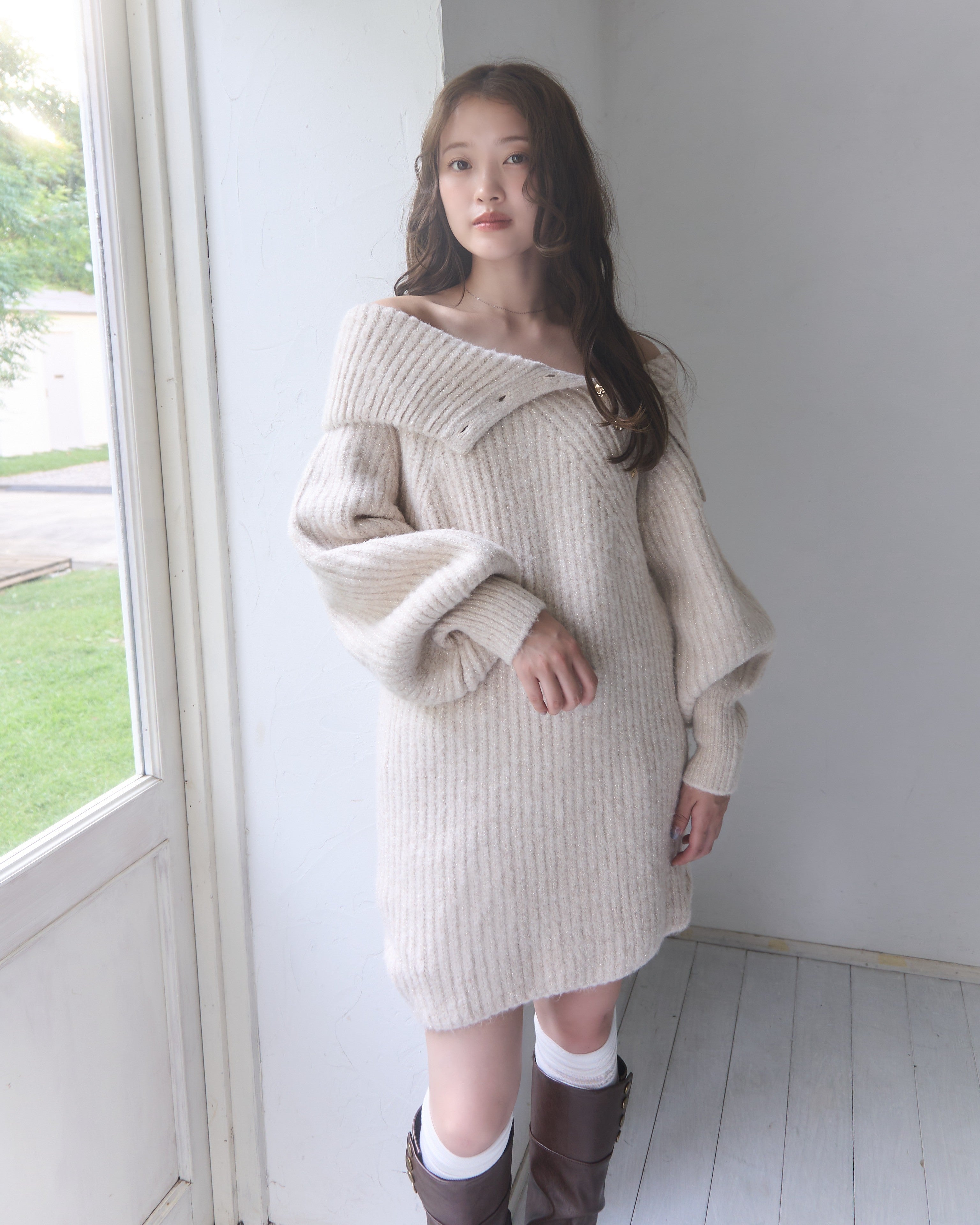 ボタンディテールラメニットミニワンピース