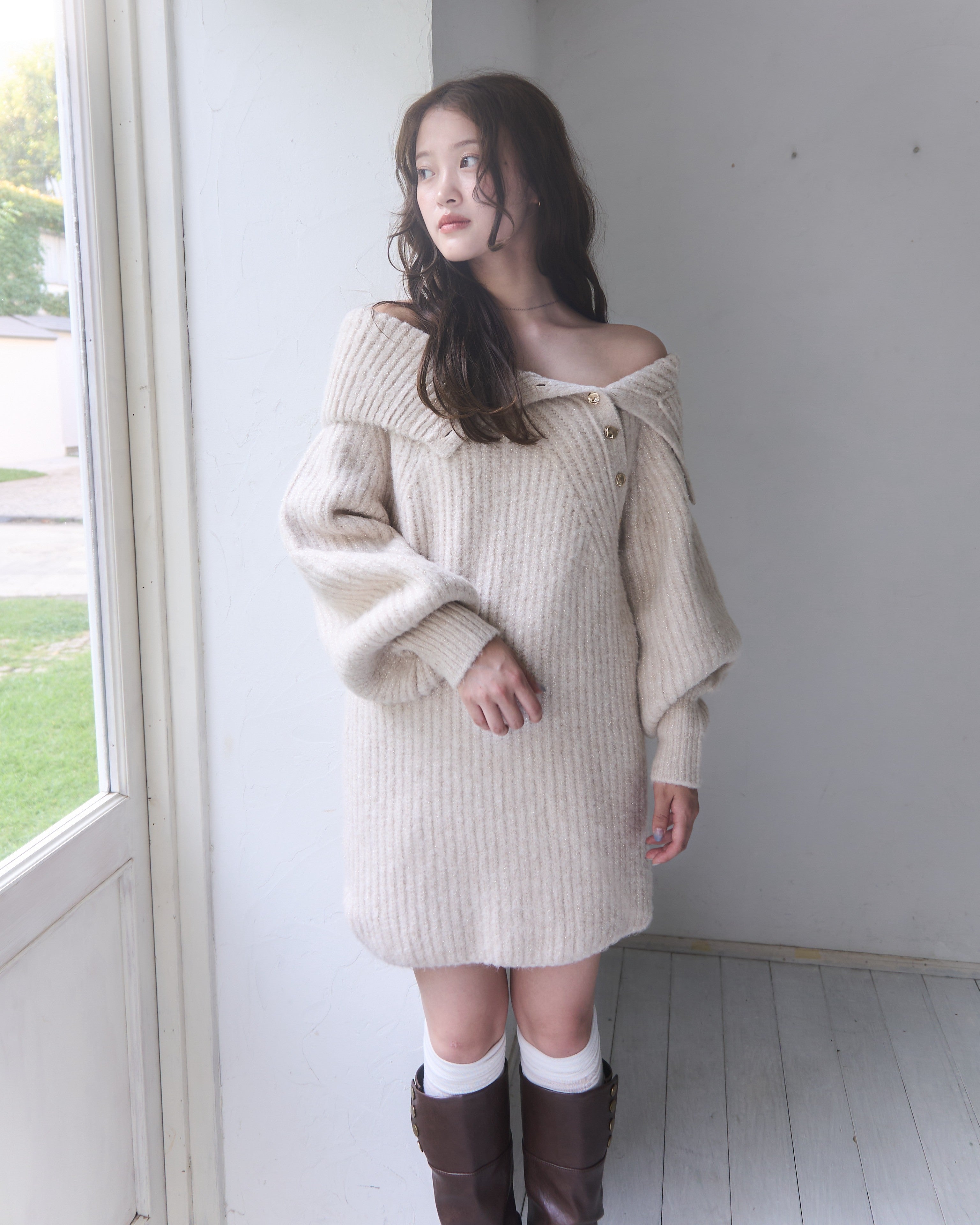 按钮详细信息闪光编织迷你连衣裙