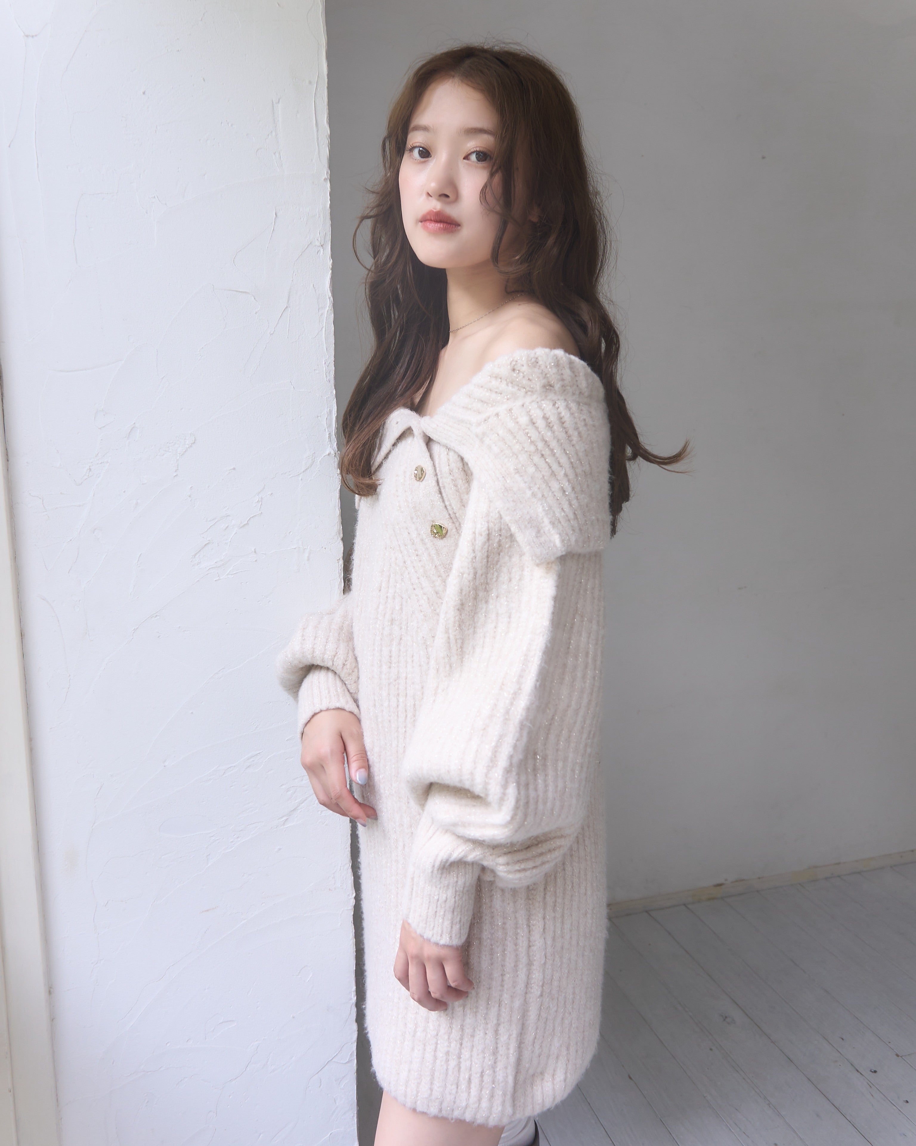 按钮详细信息闪光编织迷你连衣裙