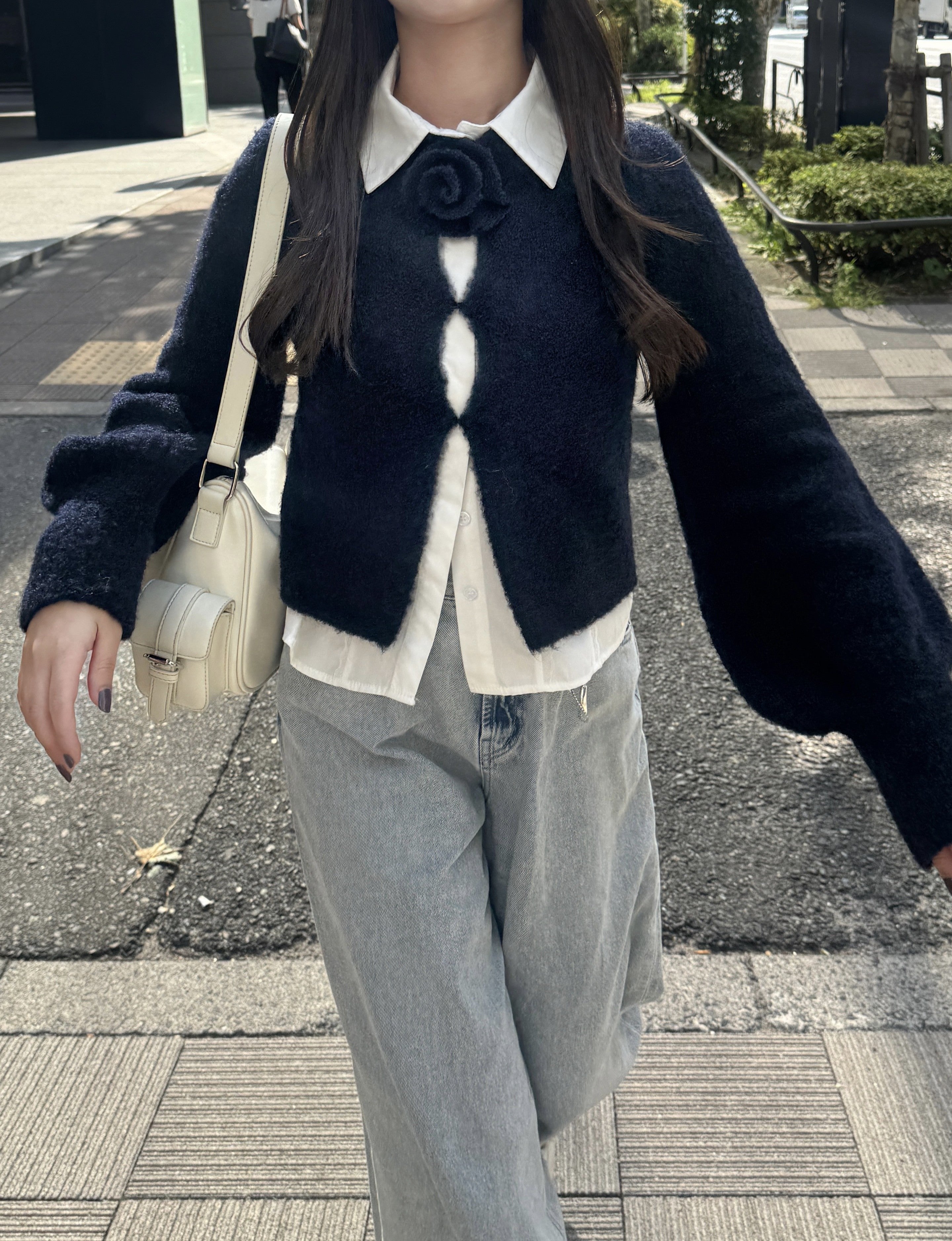 玫瑰胸針編織和荷葉邊烏龜套件
