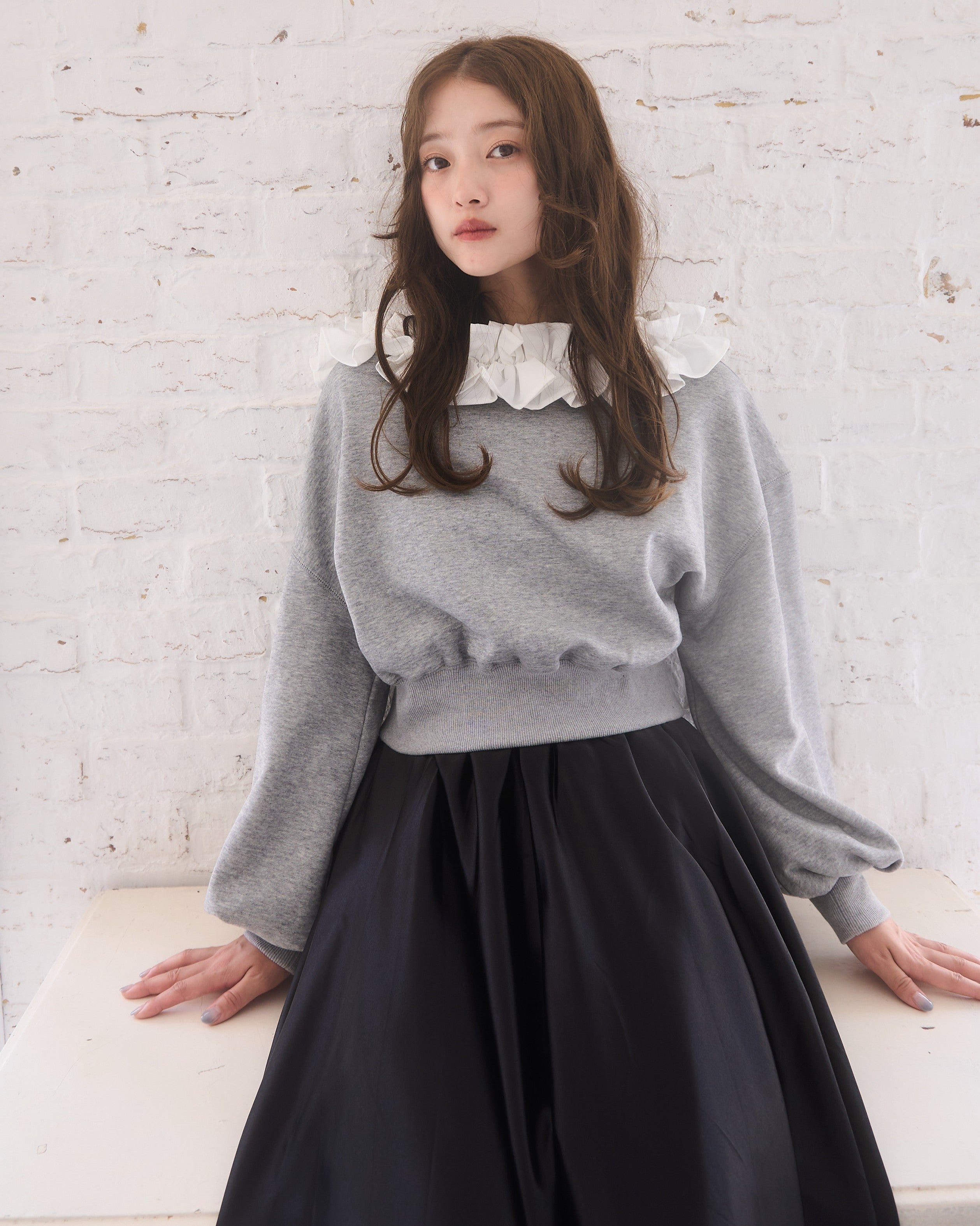 オフショルフリルスウェット