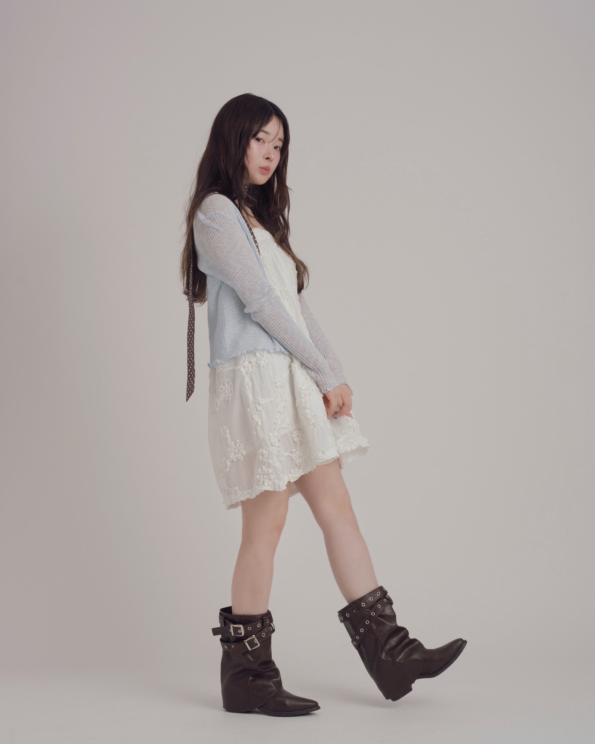 ベルトショートブーツ