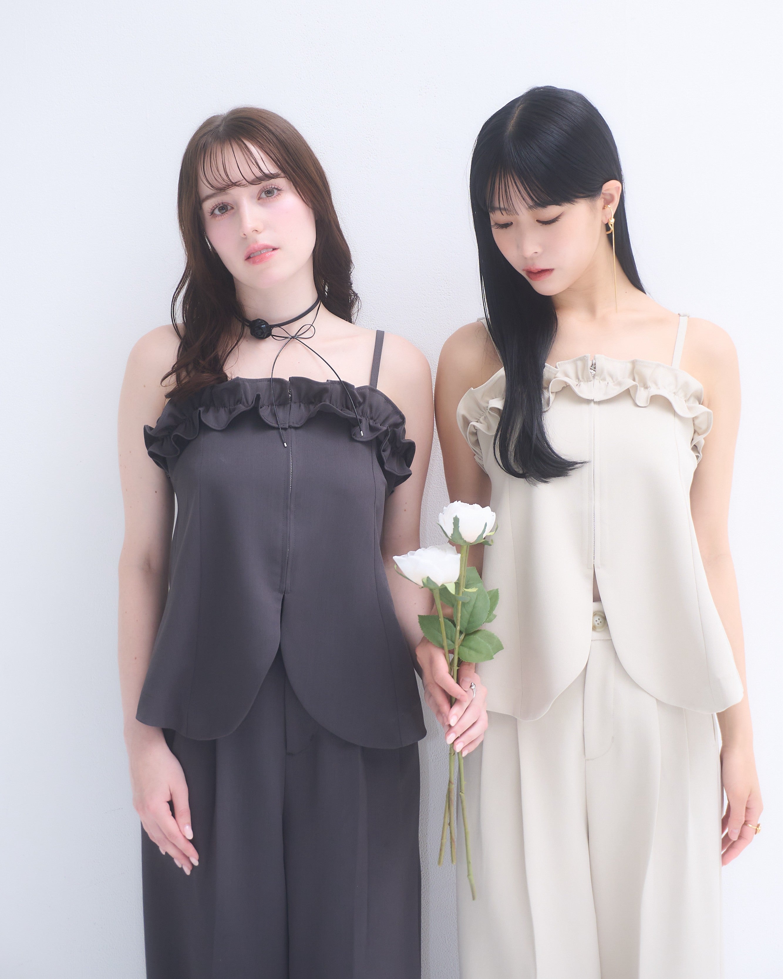 Frilled bustier setup