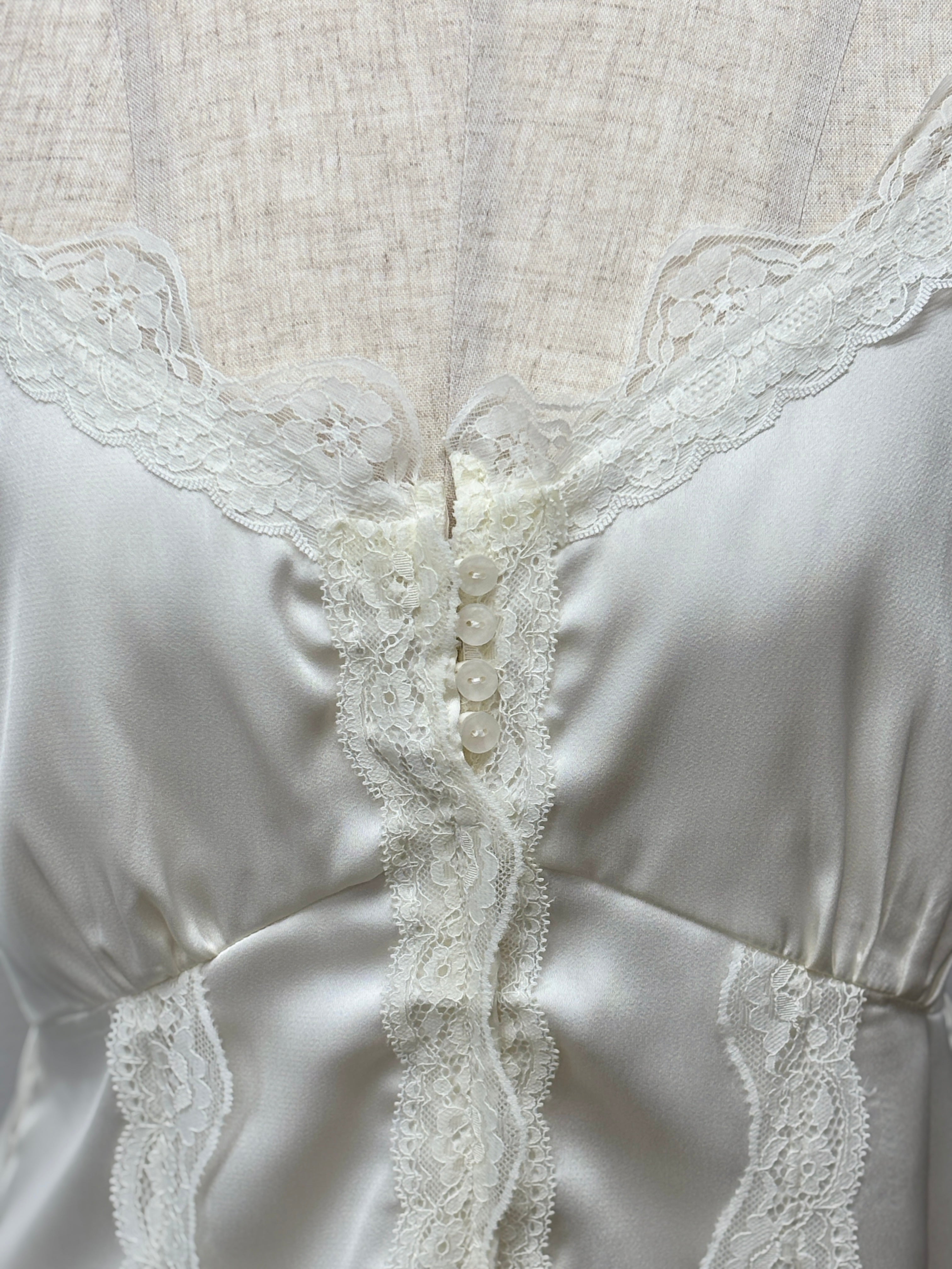 サテンレースキャミトップス