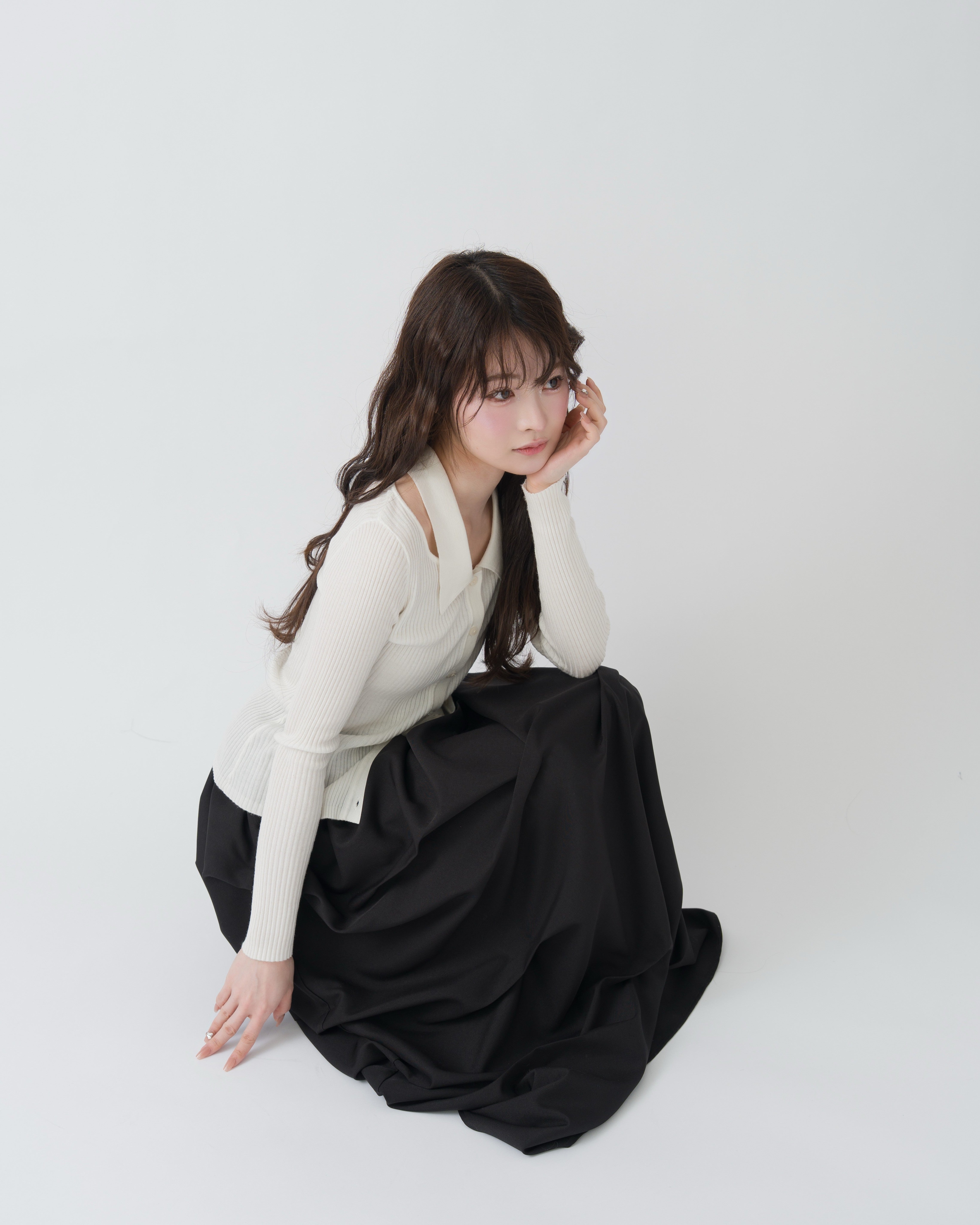 ネックオープンポロニット