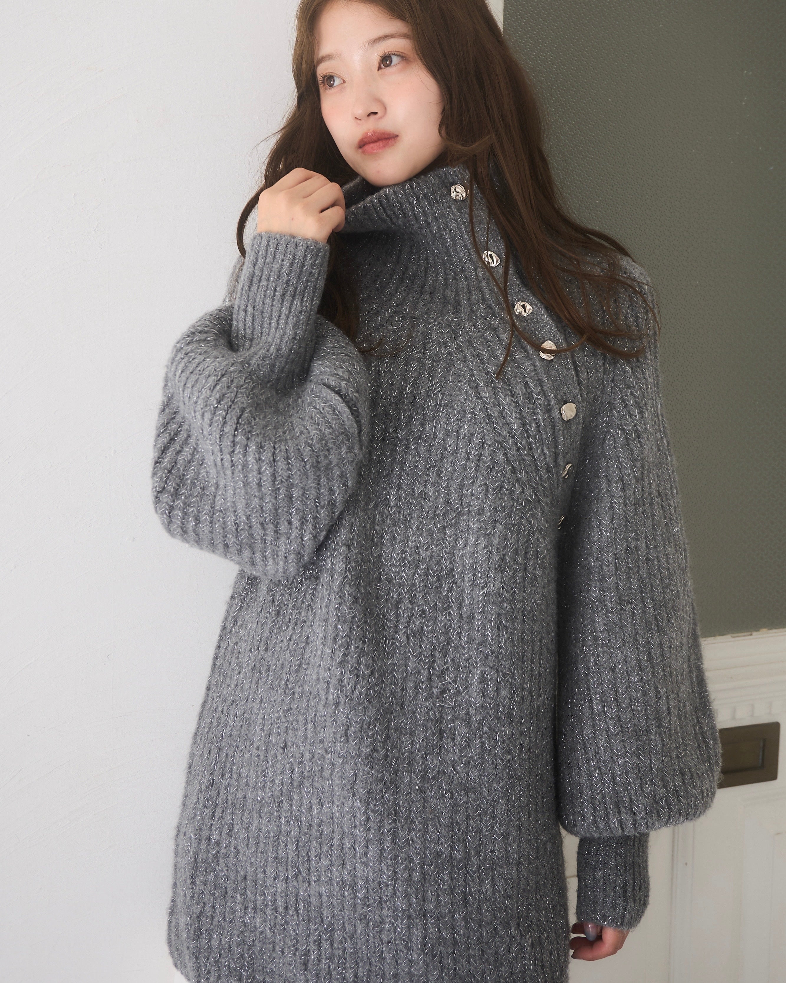 按钮详细信息闪光编织迷你连衣裙