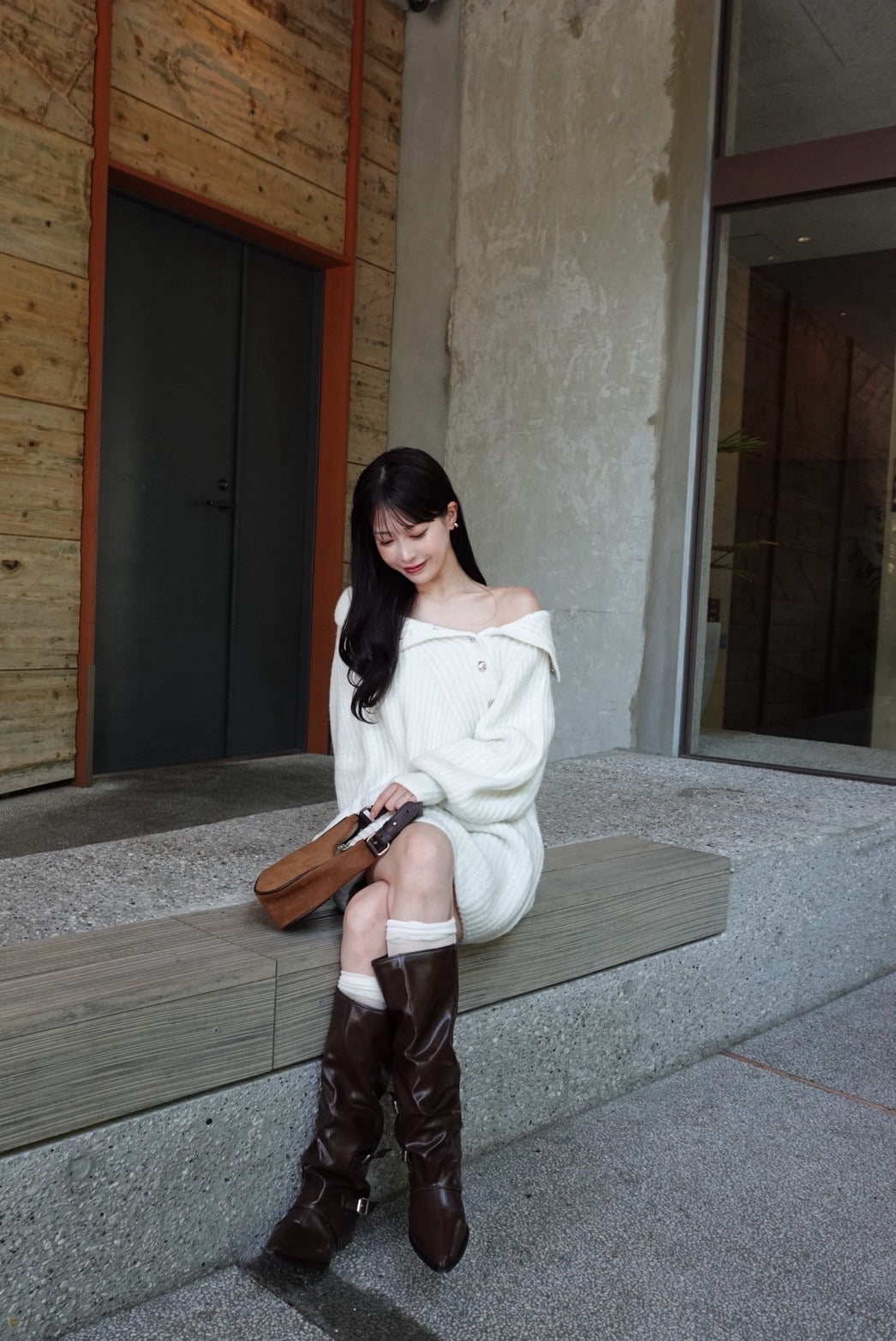 按钮详细信息闪光编织迷你连衣裙