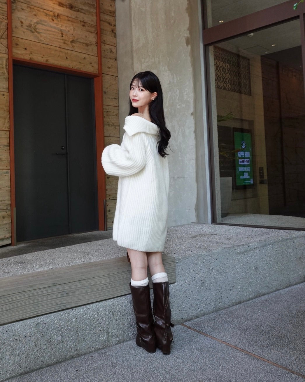 ボタンディテールラメニットミニワンピース